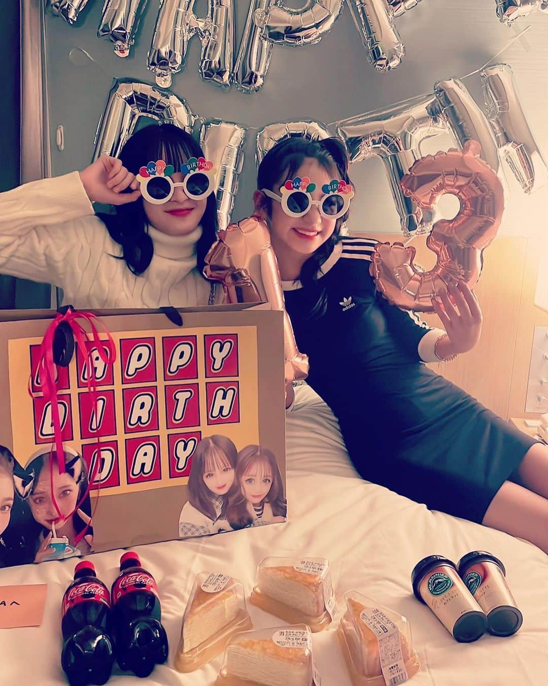 代田萌花さんのインスタグラム写真 - (代田萌花Instagram)「♡誕生日サプライズ♡  記念用にポスト📮 みゆうにサプライズしてもらった時の🥹💕💕🥹 みゆと、みなちゃんありがと🥰💕 楽しい1日をありがとう😘❤️❤️  ＃娘#長女#13歳#サプライズ＃ホテル＃誕生日＃お誕生日#happybirthday ＃ホテルパーティー#みゆもか」11月23日 14時11分 - micky.kira