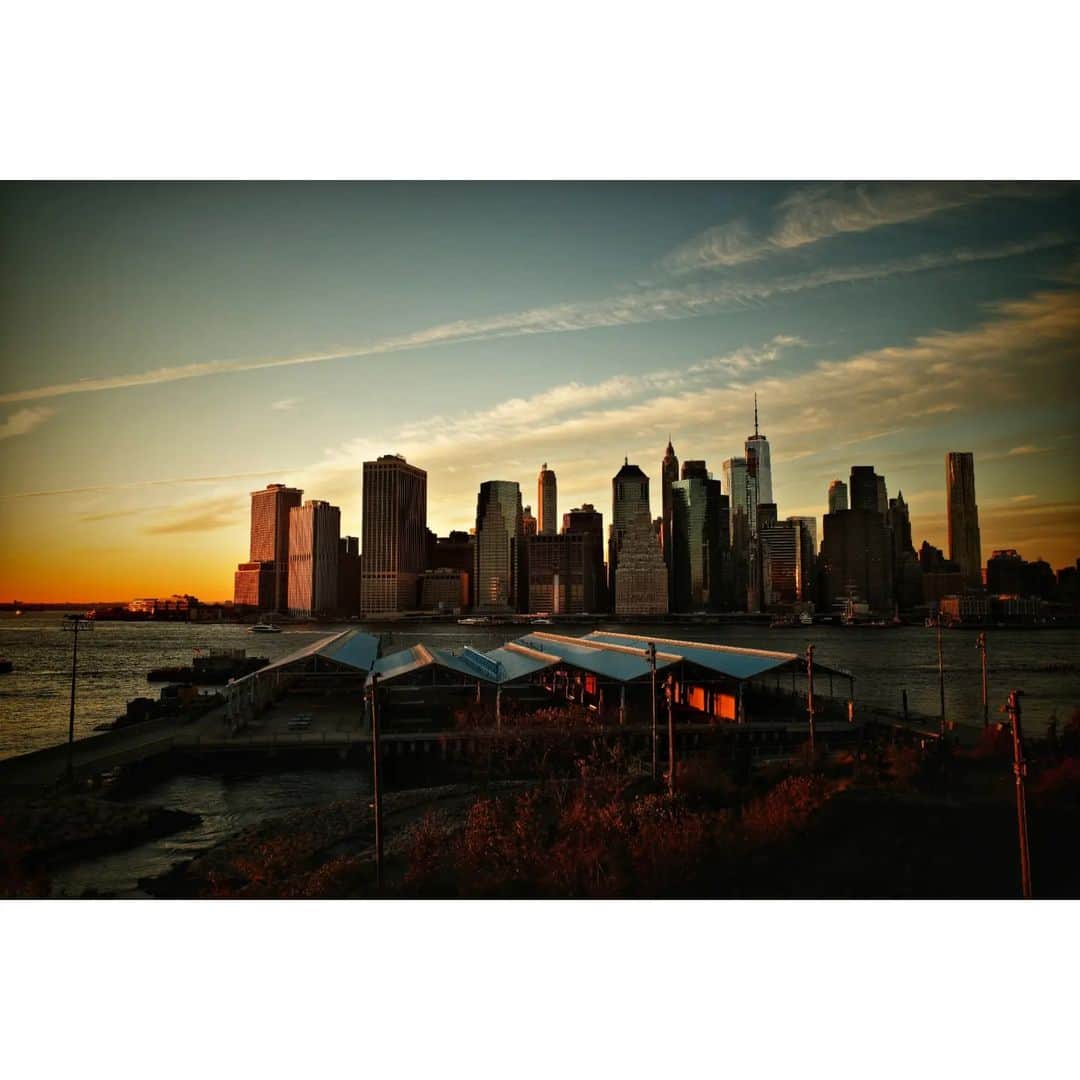 リアド偉武のインスタグラム：「🌇🗽📷」