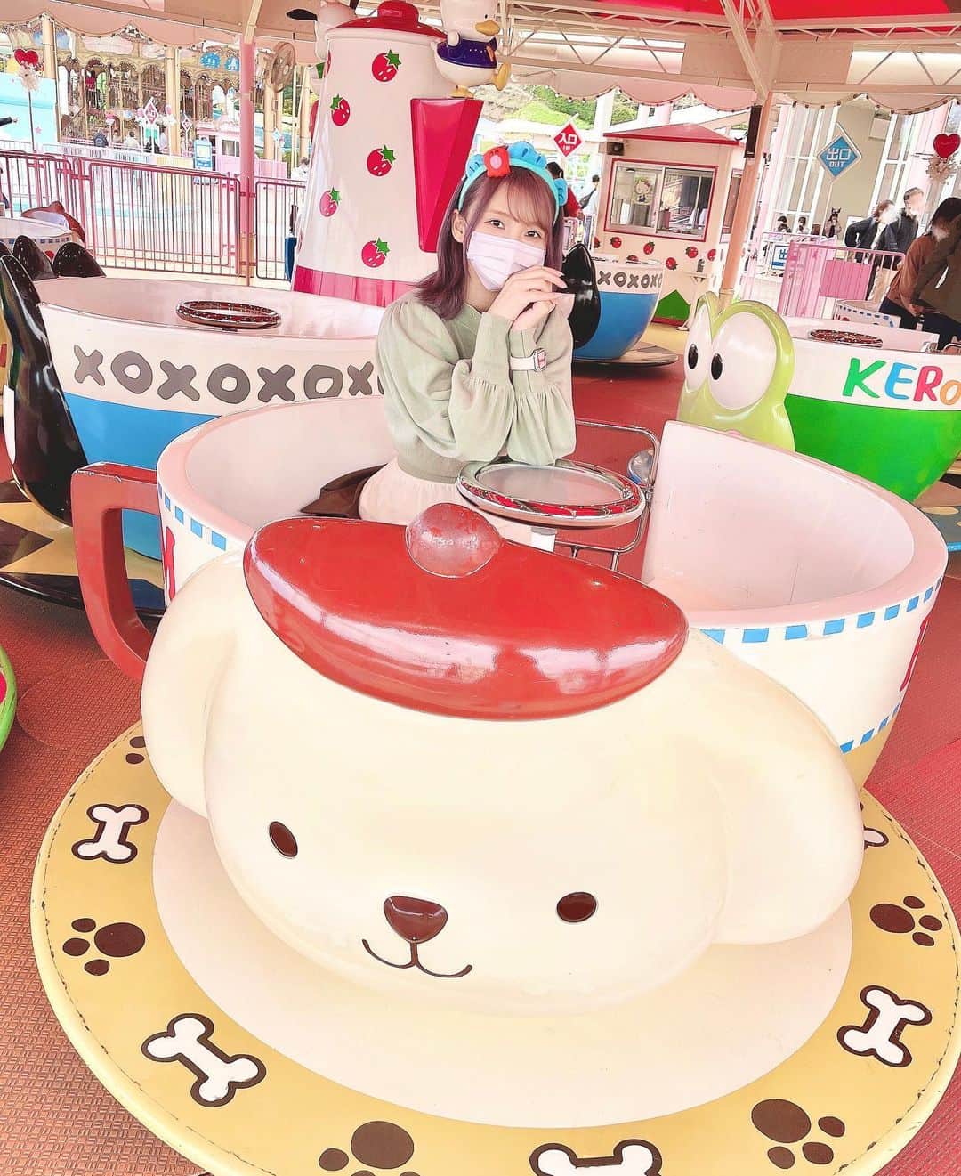 長嶋優里のインスタグラム：「♡ ． 念願のハーモニーランド🎠𓈒𓂂 プリンくんのコーヒーカップ可愛いっ🐶☕️ ． ． ． #ハーモニーランド #大分 #sanrio #サンリオ #ハンギョドン ． ♡」