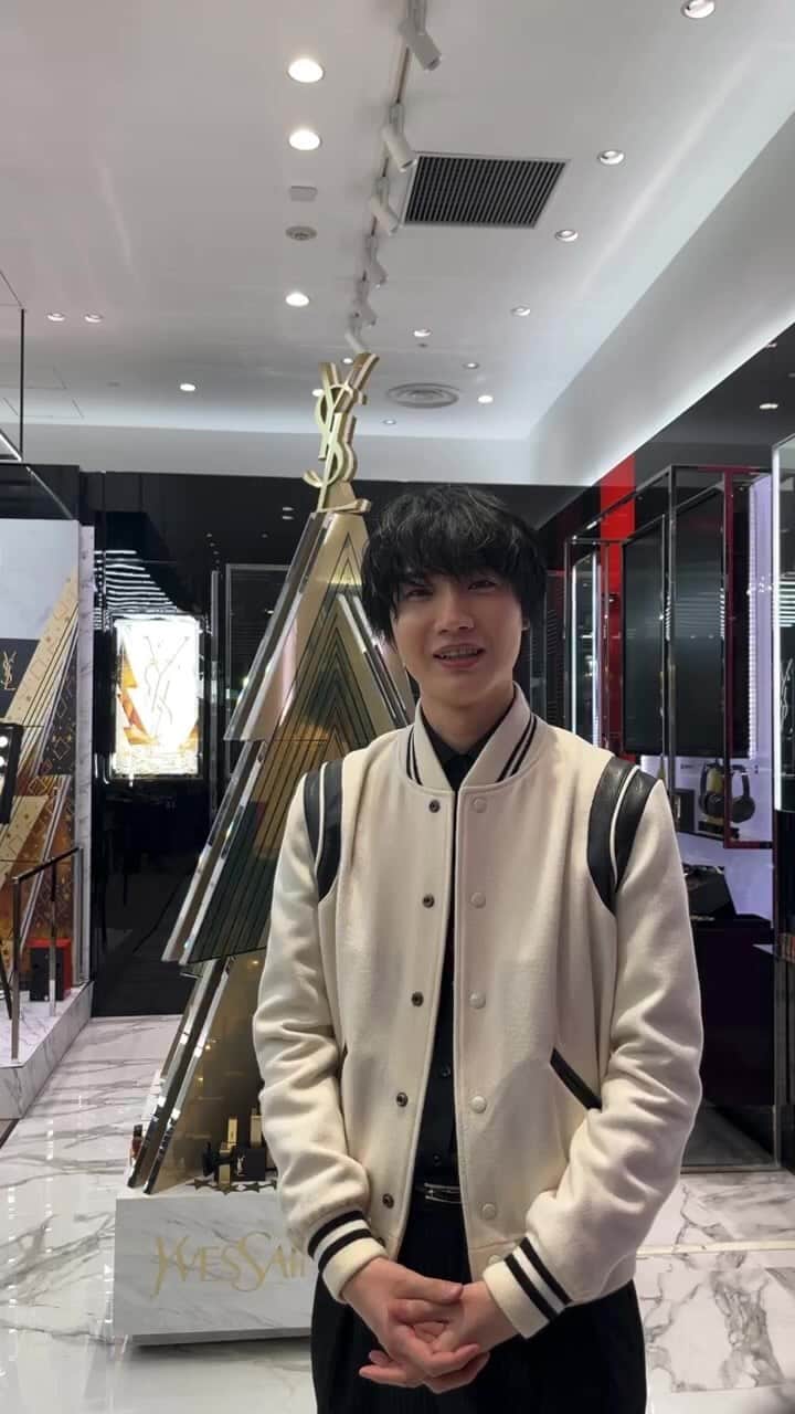 のインスタグラム：「YSL 『リブレ』フレグランス ライブ  YSLアイコンフレグランスシリーズ『リブレ』のスペシャルライブを渋谷PARCO YSL BEAUTYのショップから行いました✨✨✨  インスタライブ内では、視聴者限定プレゼントのプロモーションコードも発表しておりますので是非チェックしてみてくださいね！(コードの期限は11月30日までですのでお気をつけ下さい！)  クリスマスはLIBREの香りに包まれて過ごしましょう🎄✨  @yslbeauty  #YSLリブレ @ysl」