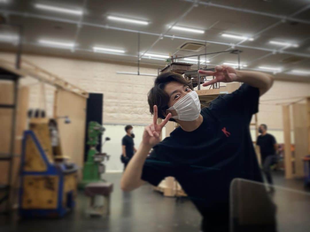 城田優のインスタグラム：「心折れそうな日も  逃げ出したくなる日も  言葉では表現出来ないほど大きな愛で  ずっと支え続けてくれた徹平。  あなたと共に、春馬が観ていた素晴らしい景色を観ることが出来て、幸せでした。  心から、ありがとう。」