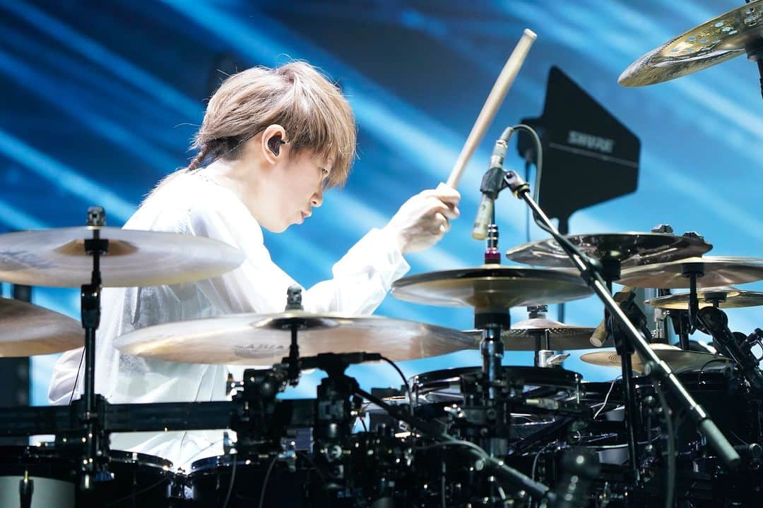 L'Arc-en-Ciel【公式】のインスタグラム：「Happy Birthday, yukihiro!  #LArcenCiel #ラルク #yukihiro」