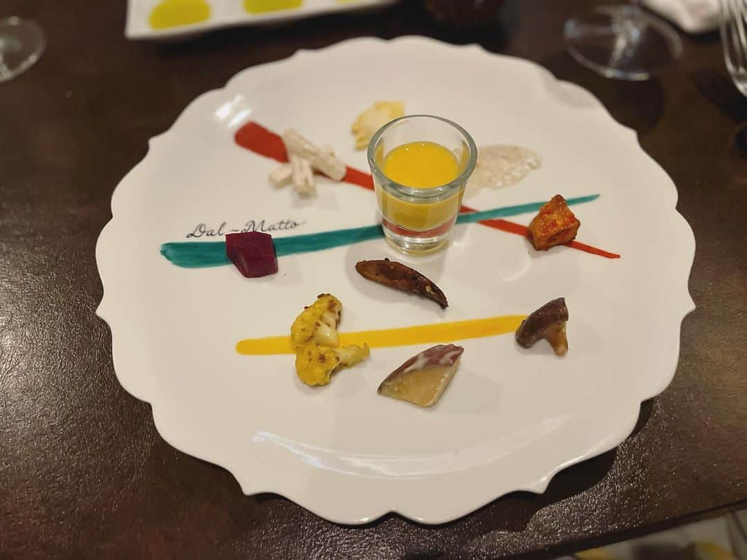 多岐川華子さんのインスタグラム写真 - (多岐川華子Instagram)「この前菜のプレートが出てくると、あぁダルマットに来たなぁ、、と嬉しくなる🥂  本当に全て好き。美味しいっ。  @dalmatto  @nishiazabu_dalmatto  #ダルマット」11月24日 12時07分 - hanako__official