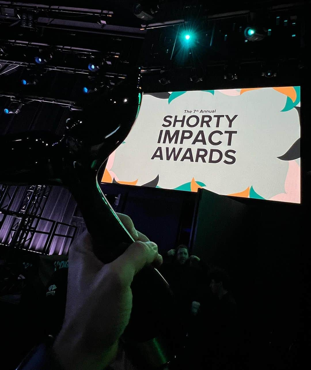 Alfredo Floresさんのインスタグラム写真 - (Alfredo FloresInstagram)「we won the @shortyawards for best ‘live streaming’!! 🙏🏽 big thank you to our entire team and all who participated in #prideeve such a pleasure directing this 🎬 @inviz.tv」11月24日 7時43分 - alfredoflores