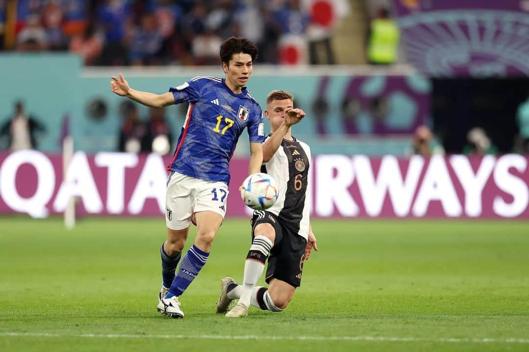 田中碧のインスタグラム：「🇯🇵  This is what we mean. The power of football.  もっと上手くなりたい。  #fifaworldcup  #samuraiblue  #🇯🇵 #17 #田中碧」