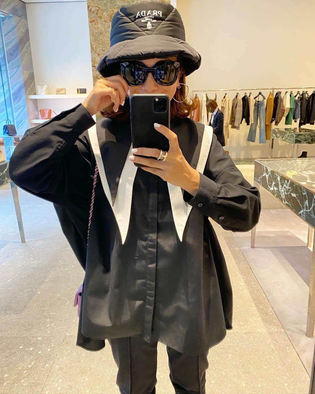 Mai Wakimizuのインスタグラム：「大きめ分厚めのサングラスが欲しくて♡ #celine」