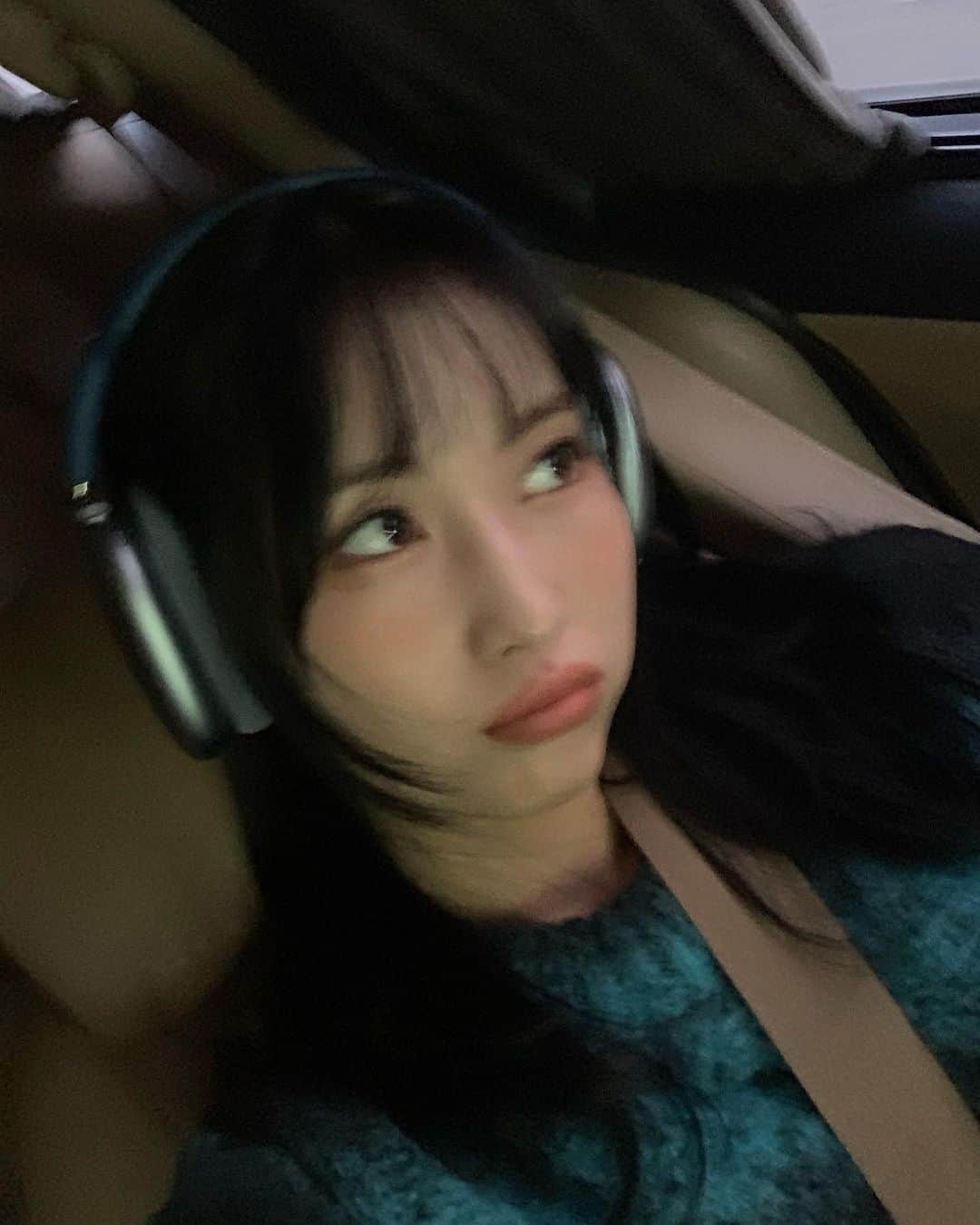 のインスタグラム：「🎧🐍」