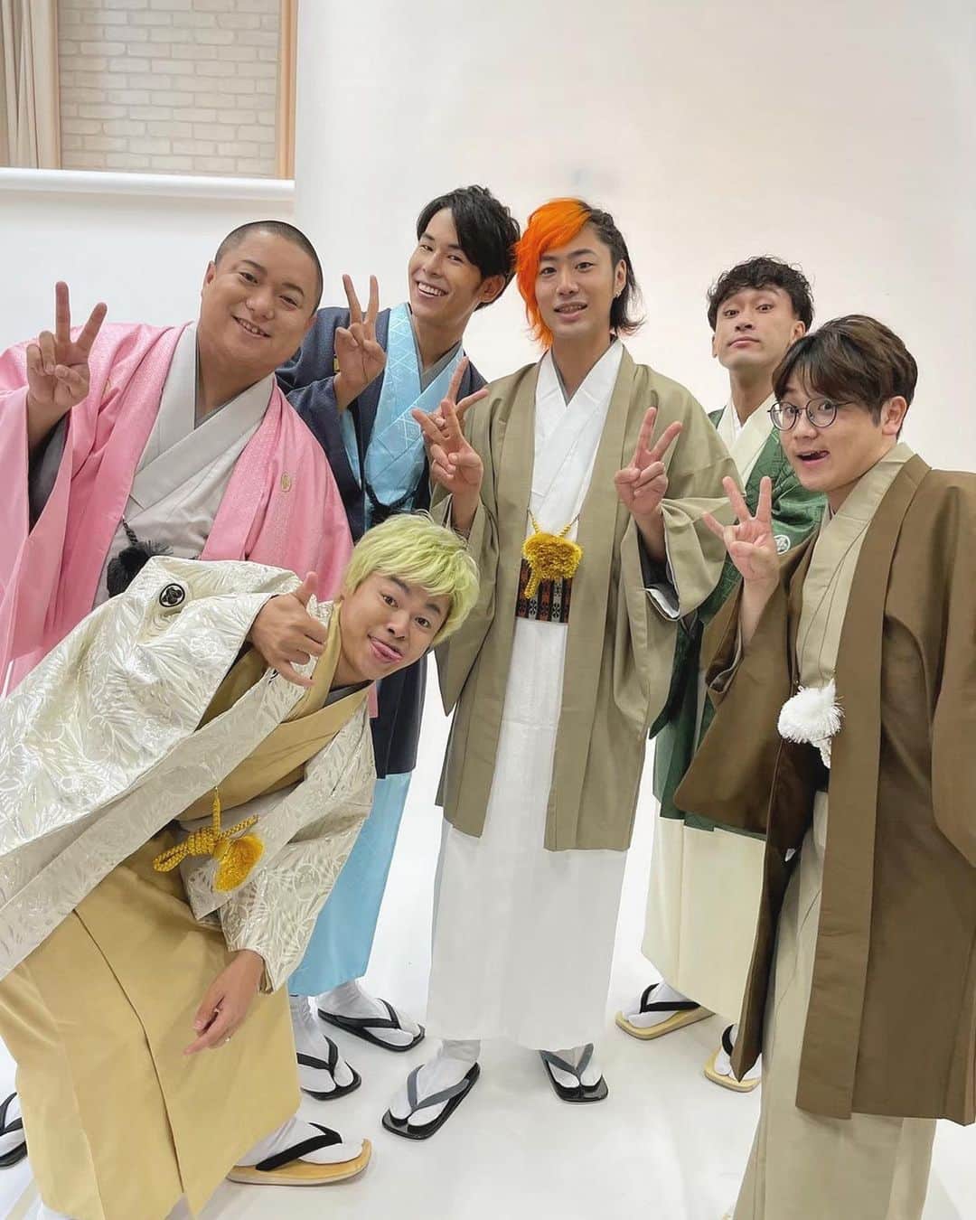 虫眼鏡のインスタグラム：「等身大パネルも第4弾らしいです。 加工で着物の色が変わっているのは見なかったことにしてください…  #東海オンエア」