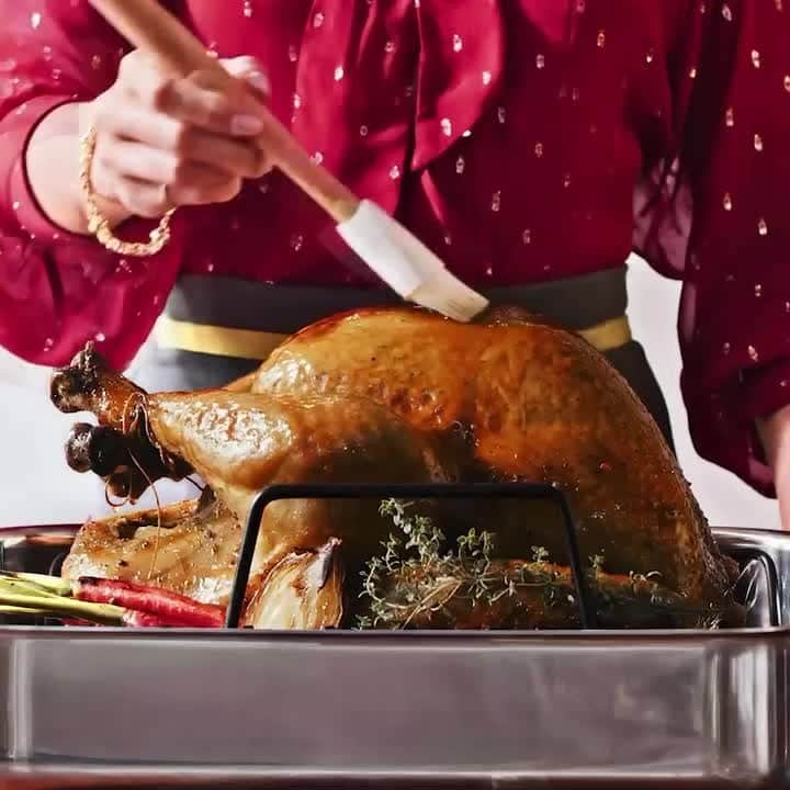 Bloomingdale'sのインスタグラム：「We came, we saw, we had seconds. Wishing you all the Best Thanksgiving Ever! 🤎」