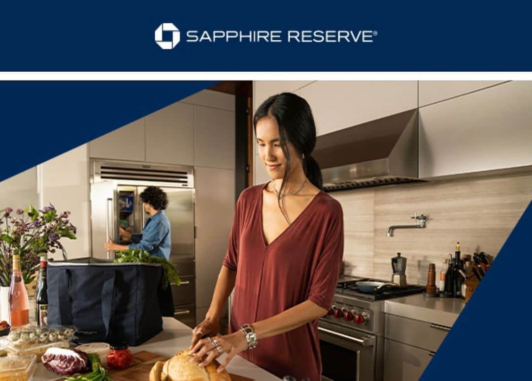 金原杏奈のインスタグラム：「New work for @chase sapphire 💳  Happy holidays! 🦃✨🥦🥔🍎🥕」