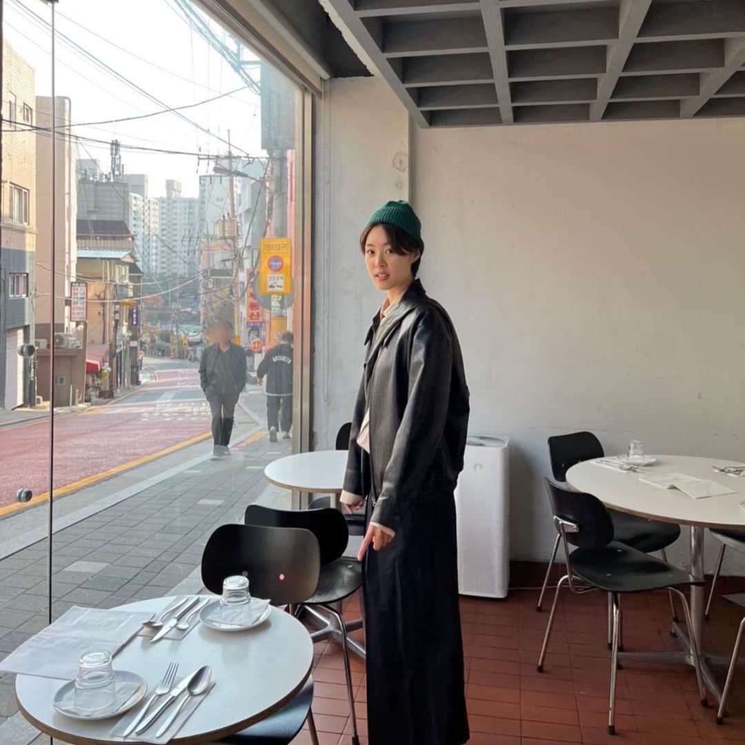 イ・ヨニのインスタグラム：「브런치먹으러..🙂💚💚」