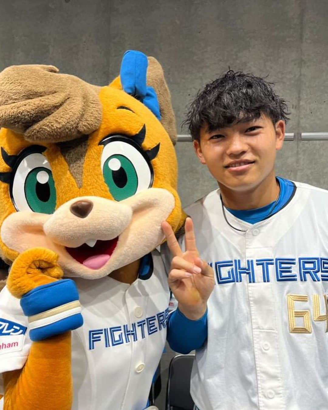 田宮裕涼さんのインスタグラム写真 - (田宮裕涼Instagram)「みなさんこんばんは！ ファンフェスとても楽しかったです！ ありがとうございました😊  今年はきつねダンス係なのかわかりませんが、練習含め５回も踊らせてもらいました🦊 なのでだいぶ上手くなりました。 次踊ることがあるかわかりませんが、その時はキレキレでお見せできると思います🤔  来年からは新球場になるのでたくさん見にきてくださると嬉しいです！  #たみやゆあ #きつねだんす #ファンフェス #ありがとうございました」11月25日 18時59分 - yua_tamiya64