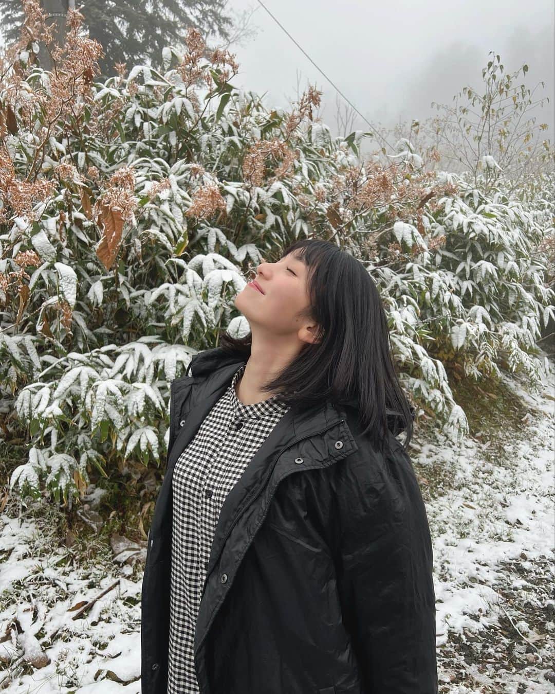 熊澤風花のインスタグラム：「B.L.T. 1月号 ！ チェックして頂けましたかー！  北海道で撮影だったので 雪も見れたの！嬉しかったなあ❄️」