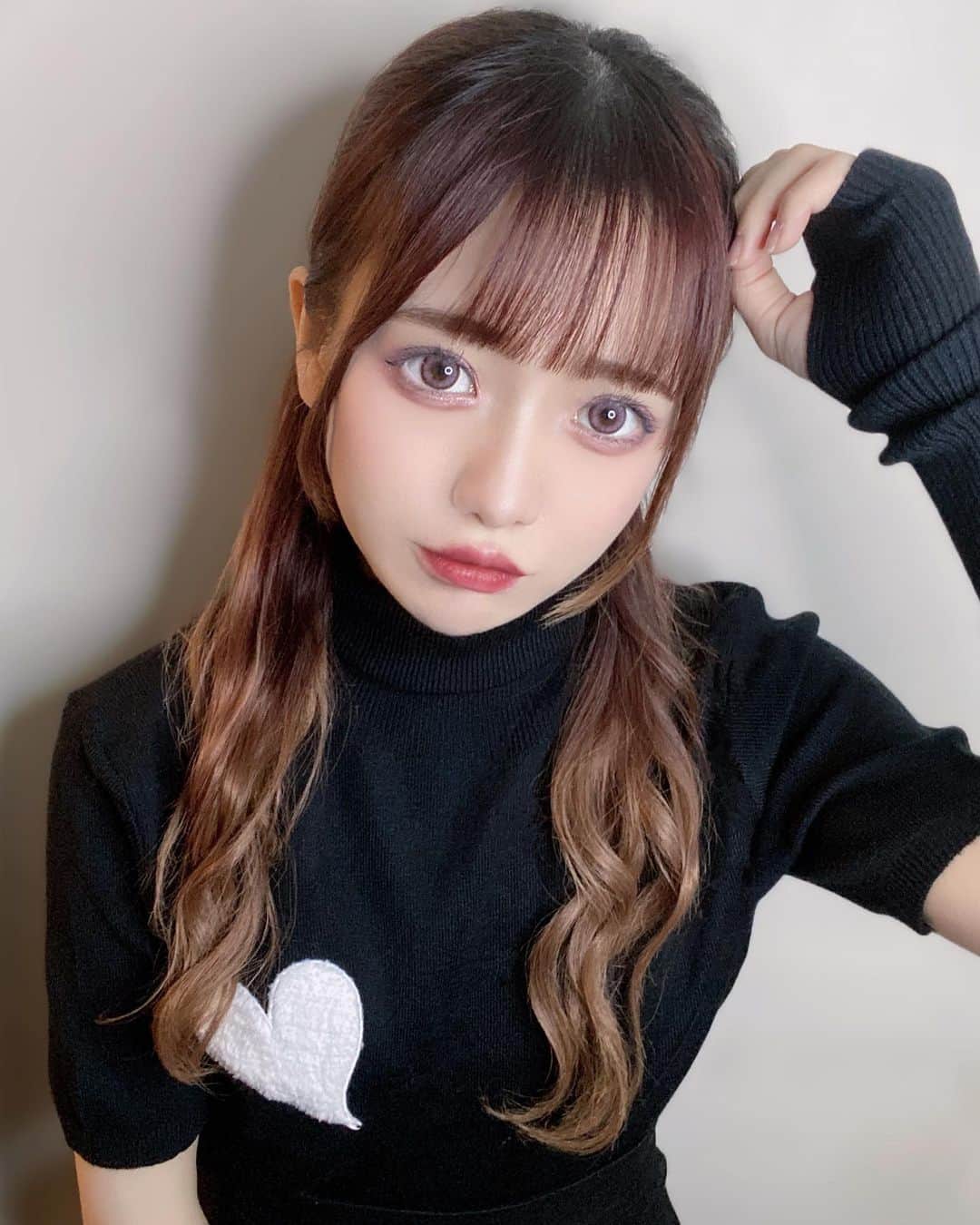 乃苺みくるのインスタグラム：「🖤  SHEIN Black Friday Saleが始まるよ！ 今すぐゲットしておそろいしよ🫰🏻  クーポンコード→SGFmikuru  トップス→77169941 ボトムス→21747211  #SHEINgoodfinds #SHEINblackfriday #SHEINforall #ad」