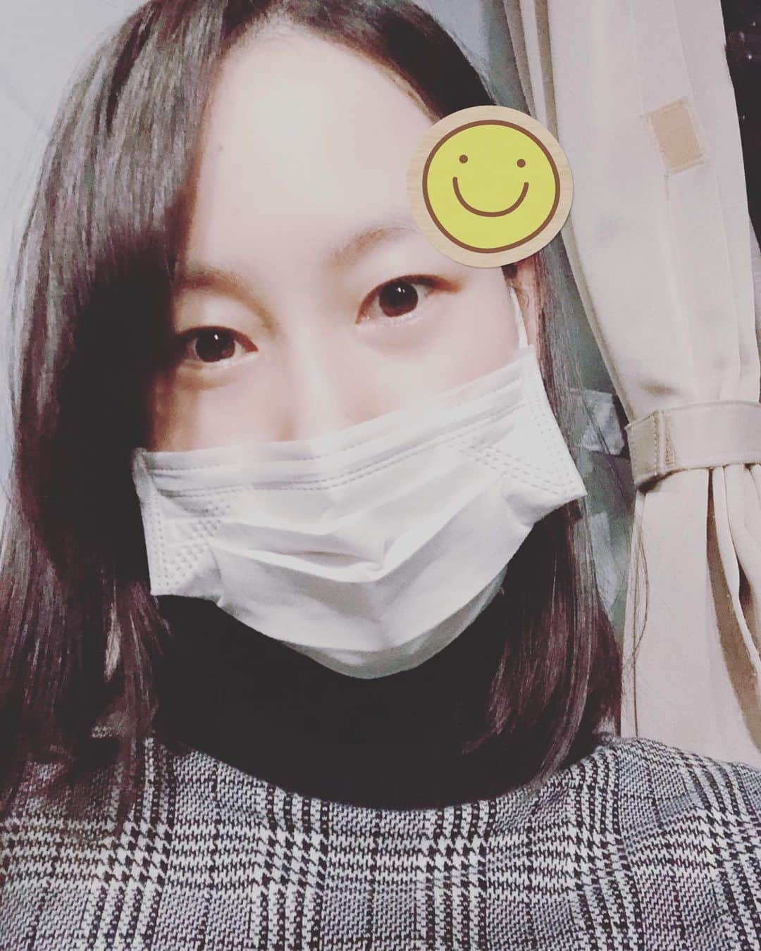 中嶋佳子さんのインスタグラム写真 - (中嶋佳子Instagram)「タクシーで早朝からのお仕事へ。夜中の3時台に起きて4時には出発なんて久しぶりでした〜。 すっぴん眉なしで移動。無事に着いてよかった . オーディションにて選んでいただいた現場！嬉しい。ワンシーンだけど楽しみ。 . 主人もお仕事なので今日子ども達は土曜日保育へ。娘から「土曜日の保育園楽しみ！お迎え遅くていいよ」と言われました笑 頑張ろー . タクシーの運転手さんと朝からしゃべりまくって喉乾いた事実 . #中嶋佳子 #女優 #役者 #actor @yoshiko_world #japaneseactors  #早朝  #男の子ママ #女の子ママ #姉弟ママ #撮影 #早朝 #タクシー #オーディション」11月26日 5時20分 - yoshiko.nakashima