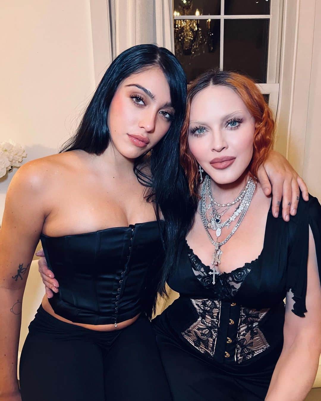 マドンナのインスタグラム：「What I’m thankful for…………. 💛 @lourdesleon @maisonrhed」
