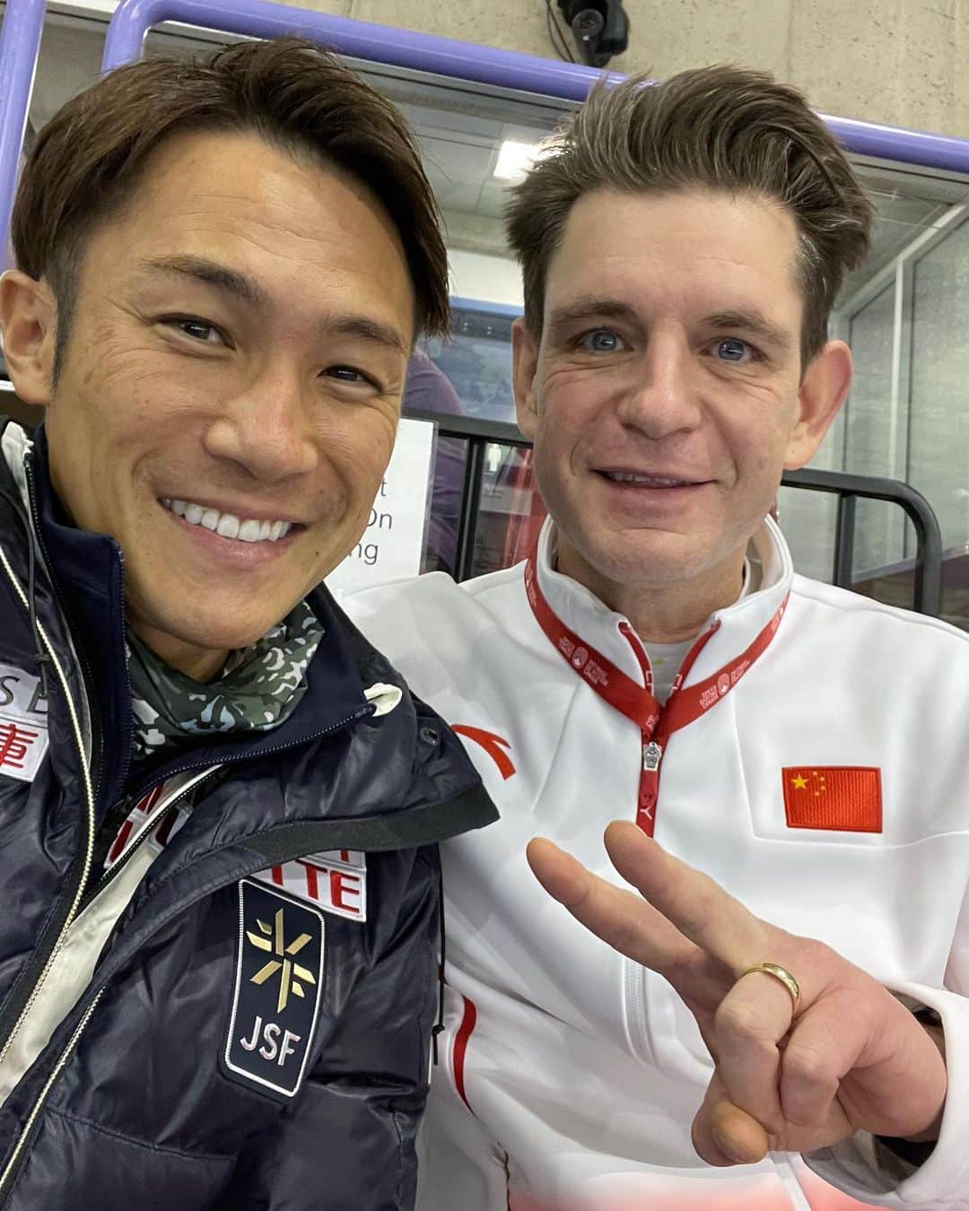 加藤条治さんのインスタグラム写真 - (加藤条治Instagram)「昔一緒にレースしてた、オランダの大好きな選手 Jan Bosに再会しました。 年はだいぶ離れてますがずっと優しくしてくれました。 現在は中国のコーチとして頑張ってます。  古くからのスケートファンにはとても印象に残っている選手でしょう。」12月11日 4時36分 - jojikato0206