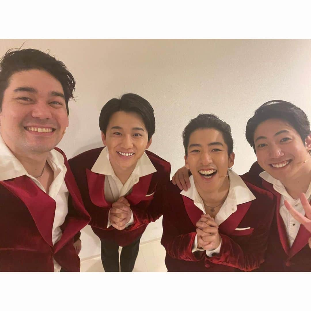 有澤樟太郎さんのインスタグラム写真 - (有澤樟太郎Instagram)「#ジャージーボーイズ  teamGreen大千穐楽でした。 最高のカンパニー最高のメンバーで最高の皆様の前で最高の瞬間に立ち会えました。大袈裟かもしれませんが生きててそうない瞬間でした。本当にたくさんの応援ありがとうございました。 明日のteamBlackの成功も心より願ってます。」12月10日 20時31分 - shotaro_arisawa