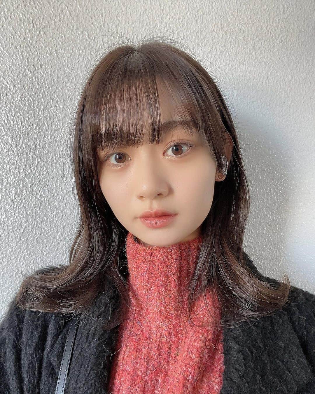 安村真奈のインスタグラム：「煉獄さんカラーニットでした🧶 無限列車編はいつ見ても泣けますね。。 続きも楽しみ~！！」