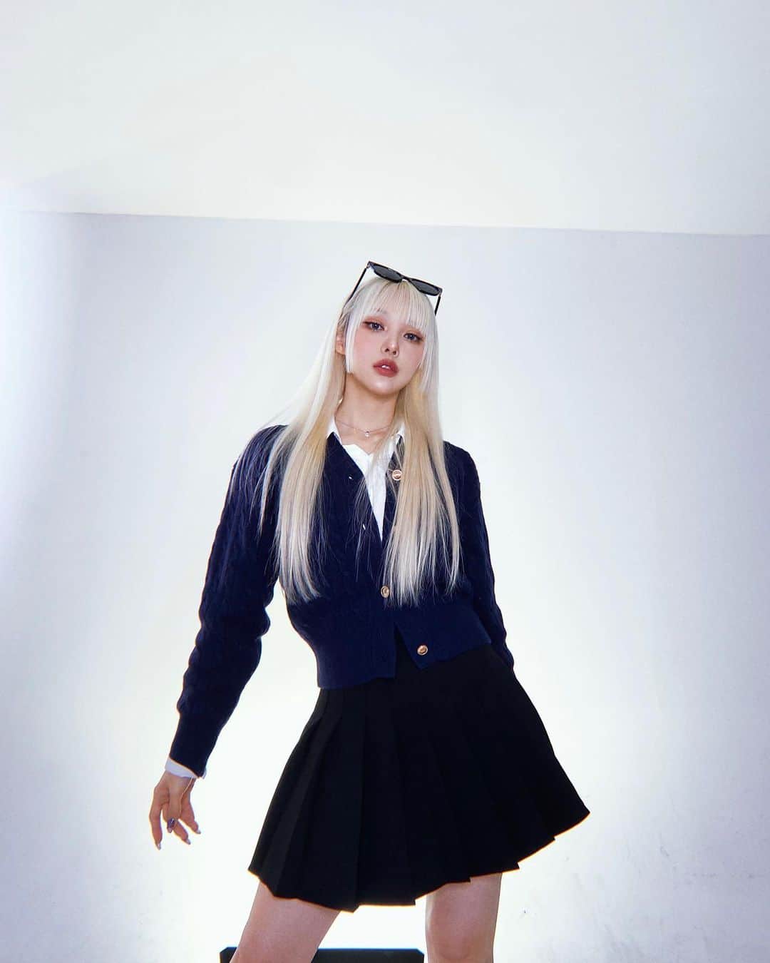 ポニーのインスタグラム：「겨울 아이지만 겨울이 너무 춥댜,,  📸by. @ch0i____a」