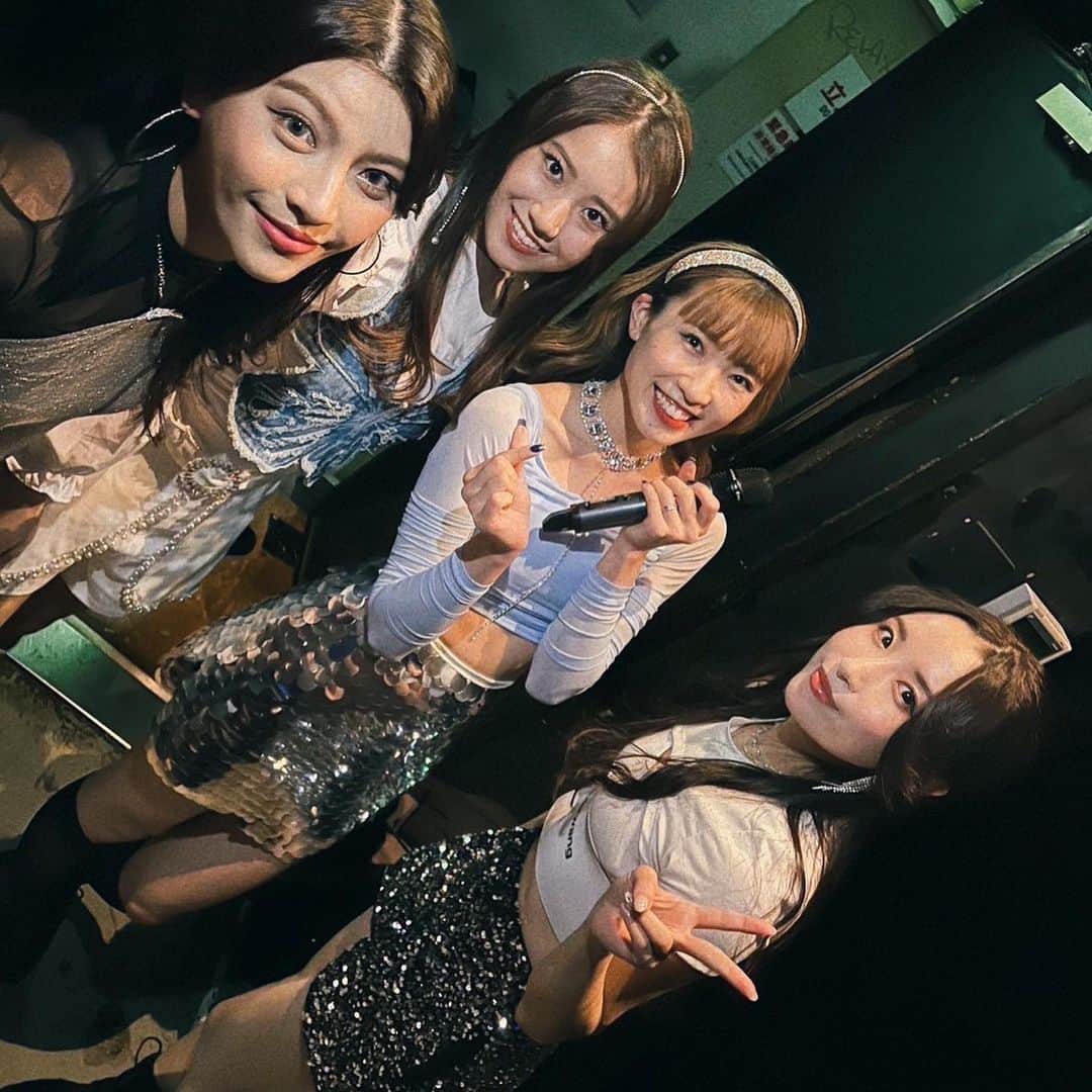岩井ひかるのインスタグラム：「2022.11.25  1夜限りの復活ライブありがとうございました😭！！  皆さまとまたお会いできたこと。 ステージに立てたこと、まずは本当に感謝しています。  衣装でもっと写真撮ればよかったぁーーー。 ライブフォトを楽しみにしてますww  さゆり、れな、ねね ありがとう😭  本当に楽しくて練習の時から幸せだった！！  私の人生最高って思ったもん！ そんなきっかけを作ってくれたさゆりありがと。  ファンの皆様の人生にも最高な瞬間になっていたら幸せです。  大好きです！！」