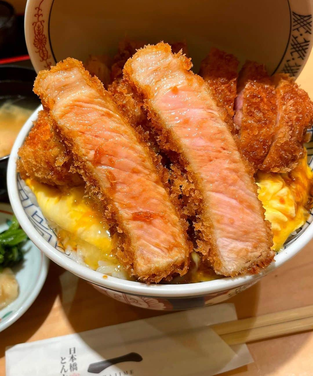 ほねつきかるべのインスタグラム：「【日本橋とんかつ一】さん  上焼きかつ丼  #東京グルメ#東京ランチ #日本橋グルメ#とんかつ #焼きかつ丼  #日本橋とんかつ一」