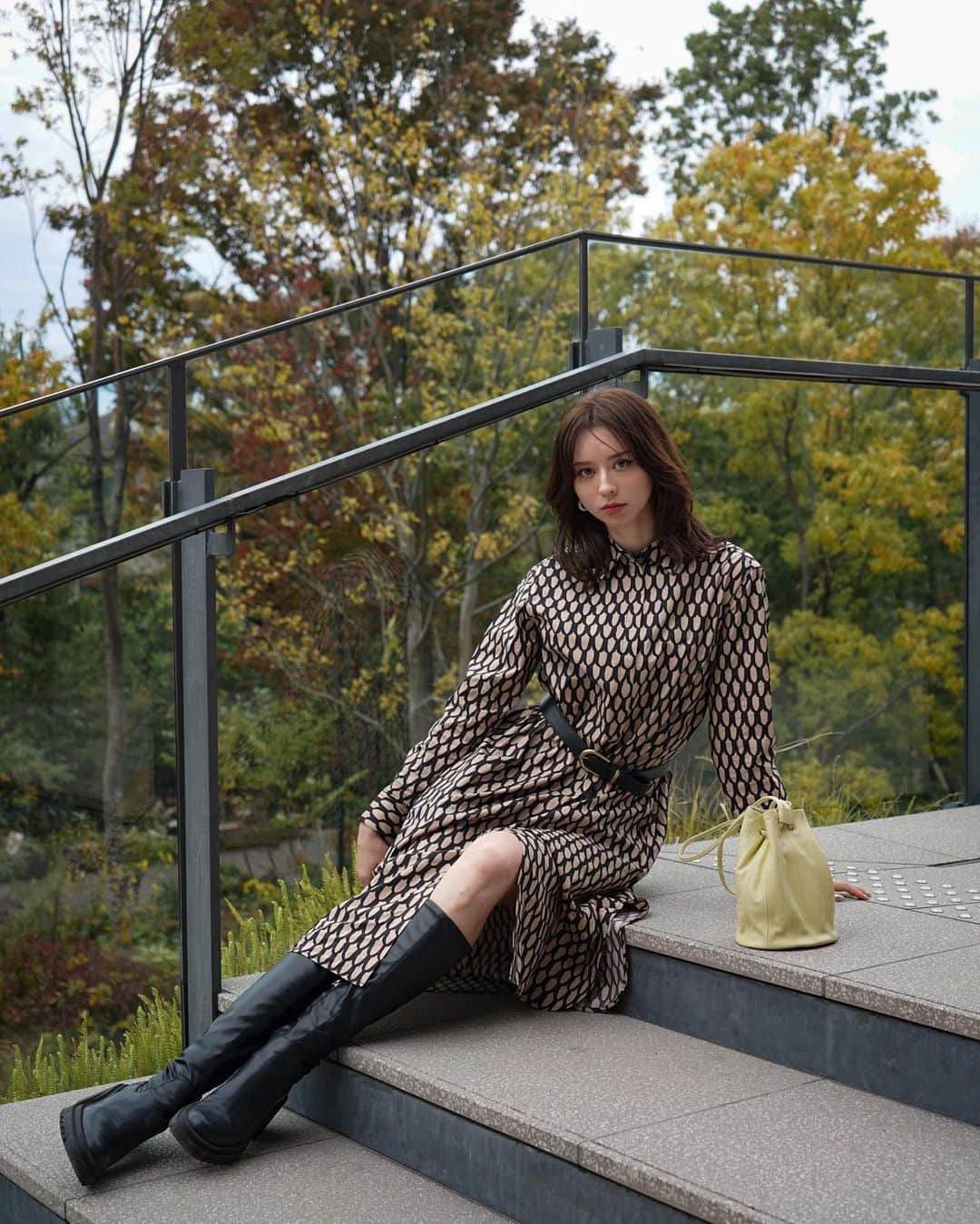 ALEXAのインスタグラム：「It’s a long dress season 🍂🍁 all day wearing my @marimekkojapan set up 😋  #marimekkojapan #マリメッコ #pr」