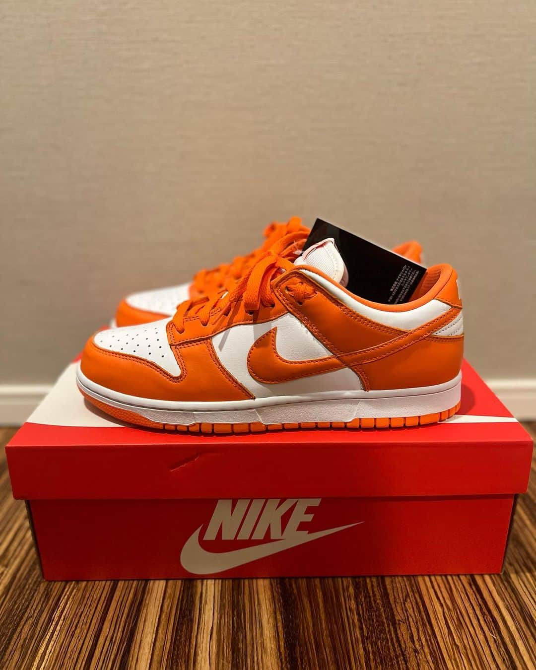 岩本煌史さんのインスタグラム写真 - (岩本煌史Instagram)「got new kicks!!  NIKE DUNK LOW SP "SYRACUSE"  #nike #ナイキ #dunk #ダンク #dunklow #ダンクロウ #syracuse  #シラキュース #prowrestler #プロレスラー #prowrestling #プロレス #三重県 #桑名市 #出身 #岩本煌史 #sneaker #スニーカー #スニーカー大好き #足元倶楽部 #スニーカーヘッズ」11月26日 10時48分 - koji_iwamoto