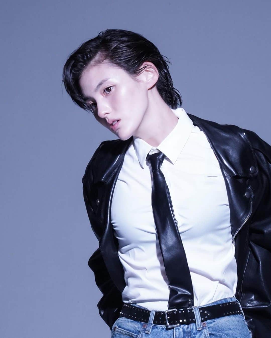 キム・ヨンジのインスタグラム：「🖤  주연매니져가 찍은 bts」