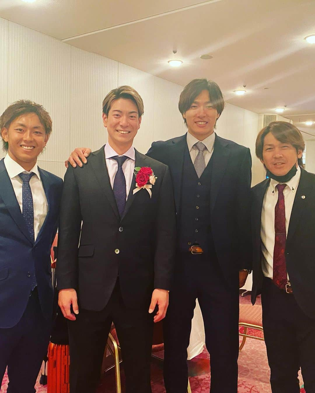 松本剛さんのインスタグラム写真 - (松本剛Instagram)「NPB AWARDS 2022  来年もこの舞台に立ちたい。 そう思いました！  #いい写真です。 #ありがとうございました #また獲れるように #がんばろ #今日は #執念と #小樽」11月26日 11時31分 - go.matsumoto.7