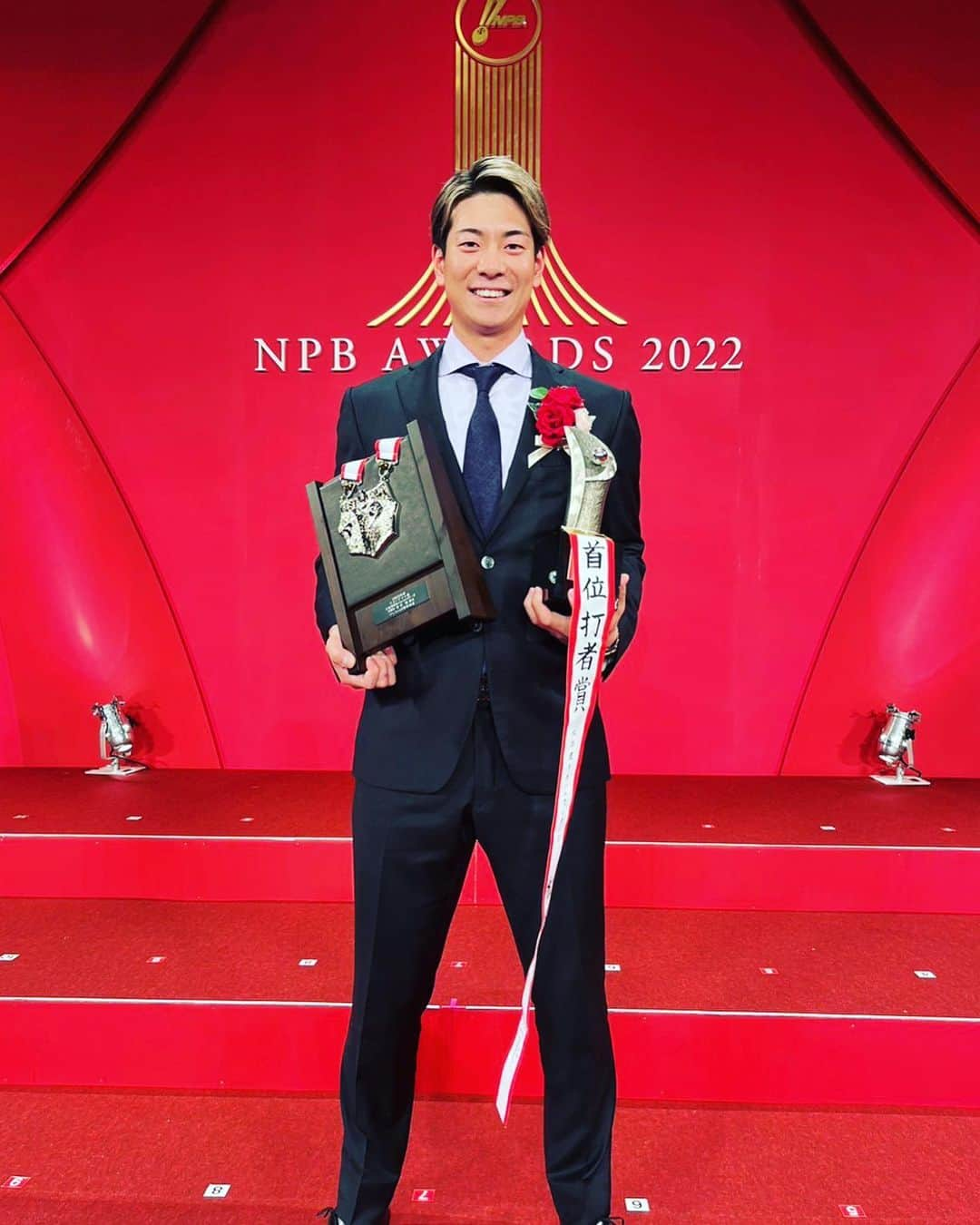 松本剛さんのインスタグラム写真 - (松本剛Instagram)「NPB AWARDS 2022  来年もこの舞台に立ちたい。 そう思いました！  #いい写真です。 #ありがとうございました #また獲れるように #がんばろ #今日は #執念と #小樽」11月26日 11時31分 - go.matsumoto.7