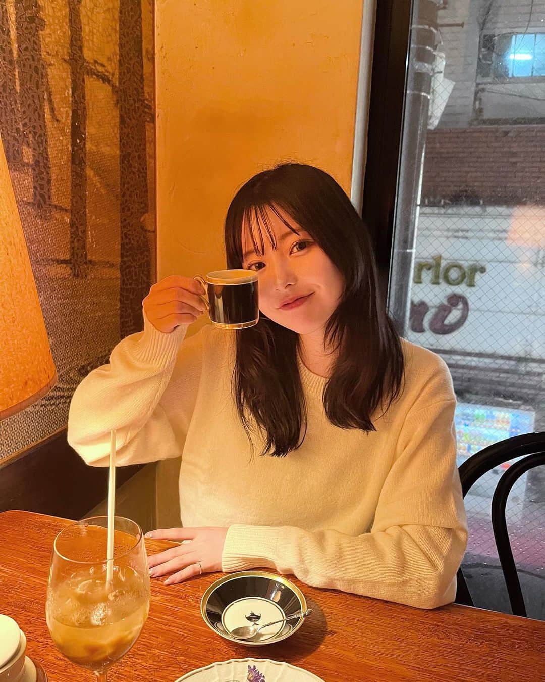 sarimaru(国木田さりまる)のインスタグラム：「コーヒーはブラック派です☕️」