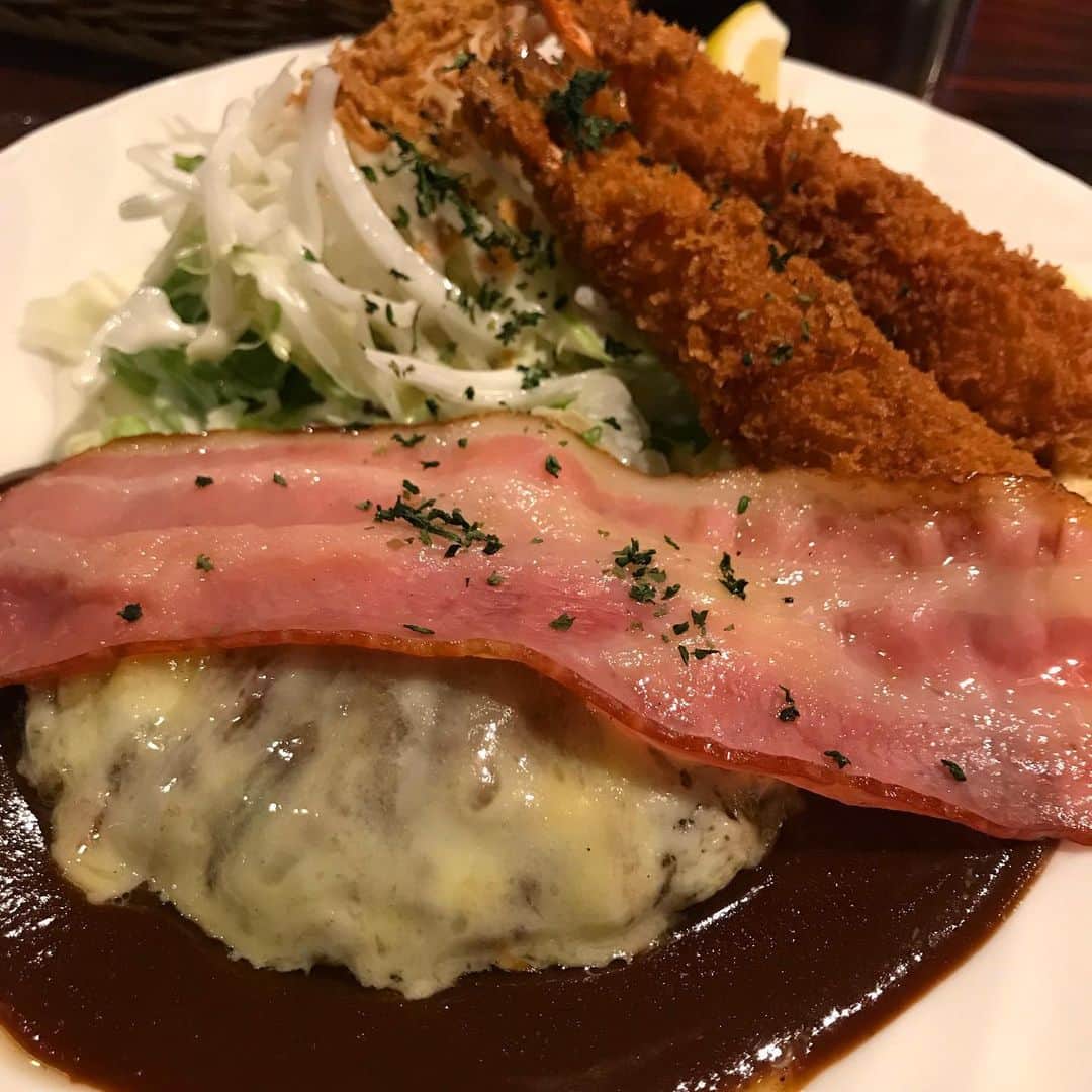 彩のインスタグラム：「大阪は洋食を食べに行ってみました。 よくばり盛りにしてしまうよね〜 #グリルばらの木」