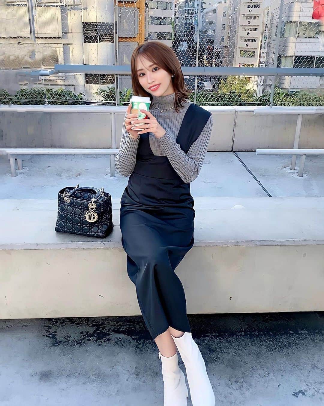 一ノ瀬恋のインスタグラム：「📍MIYASHITA PARK  #ootd  onepiece @louere.official  #fashion  #cood #coodinate  #30代ファッション  #30代コーデ  #くびれヘアー #イエベ春 #骨格ウェーブ #アクティブキュート  #男の子のママ  #louere」