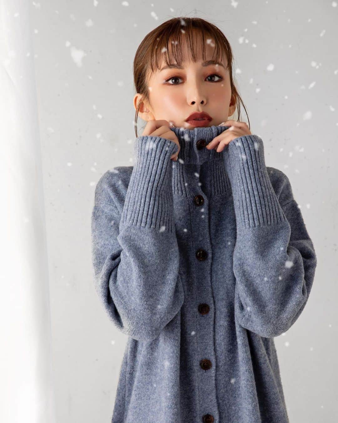 武田静加さんのインスタグラム写真 - (武田静加Instagram)「⁡ ⁡ ⁡ 冬ですね☃️✨  #winter #fashonista #knit #snow」11月26日 16時48分 - takedashizuka0517