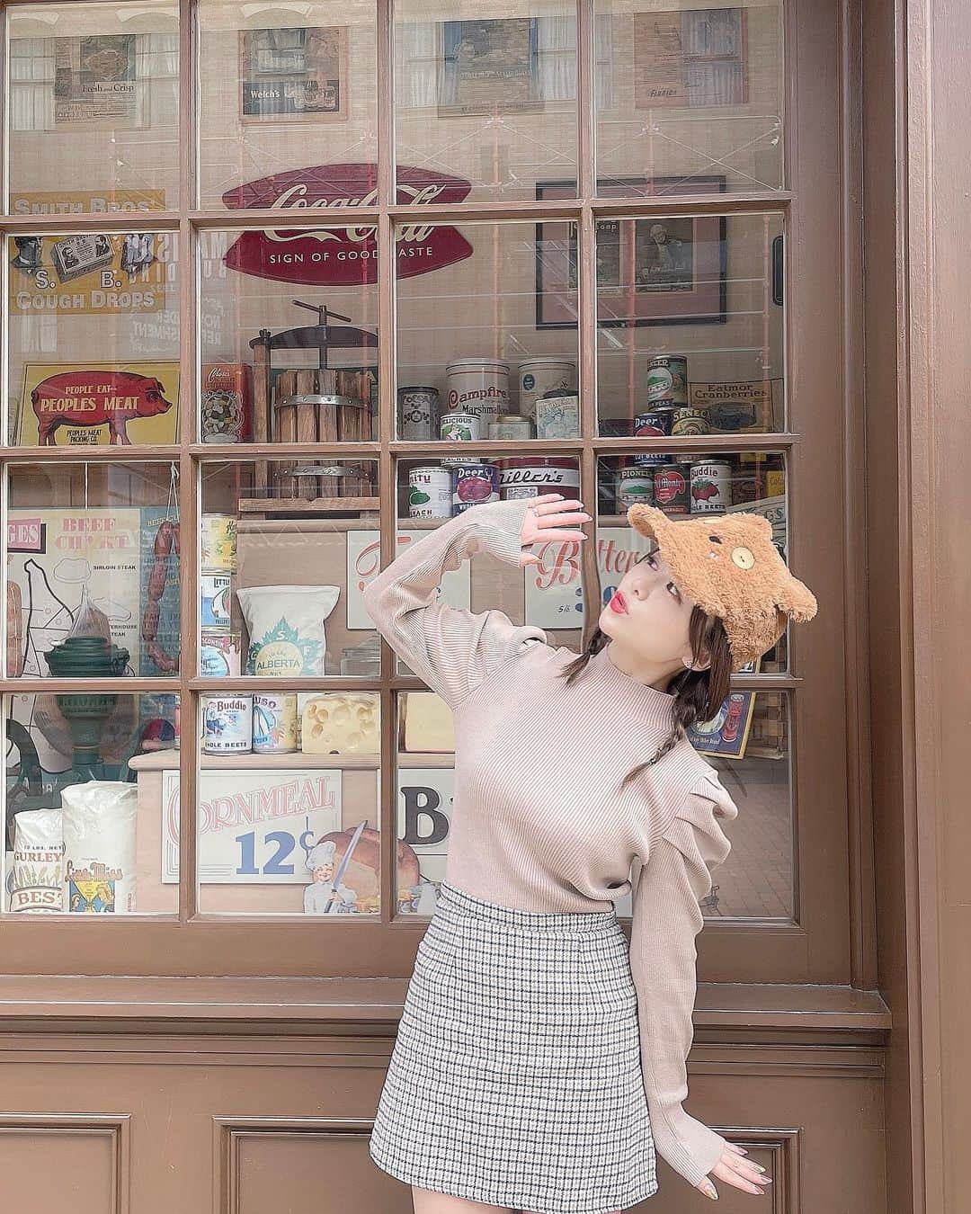 かめだなつみのインスタグラム：「🌍💫🎢  毎年恒例ハロウィンユニバ🎃 今年も往復ヤコバです🚌🙋‍♀️笑  たのしすぎました. . . . #時差投稿 #followme #f4follow  #ootd #instagood  #선팔하면맞팔 #instagood #fff #l4like #photooftheday  #selfie  #ユニバーサルスタジオジャパン #旅行 #trip #osaka #ミニオン #ティムコーデ #ティム #スヌーピー #ユニバ #usj #usjコーデ #universalstudiosjapan」