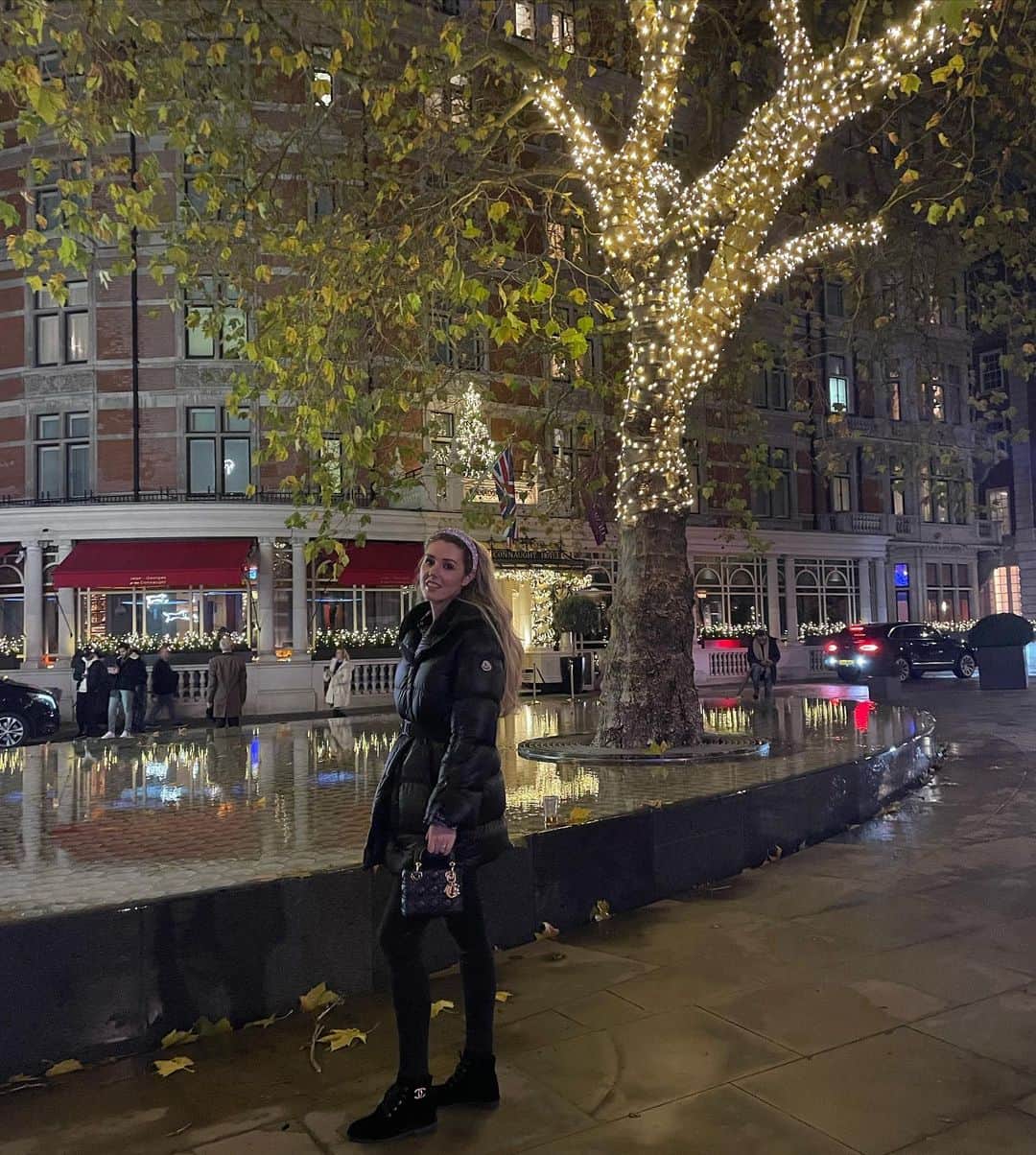 コスタス・ランプルーさんのインスタグラム写真 - (コスタス・ランプルーInstagram)「Festive season 🥰⭐️🎄❤️🧸☃️🥰 @koslamprou #London」11月26日 17時15分 - koslamprou