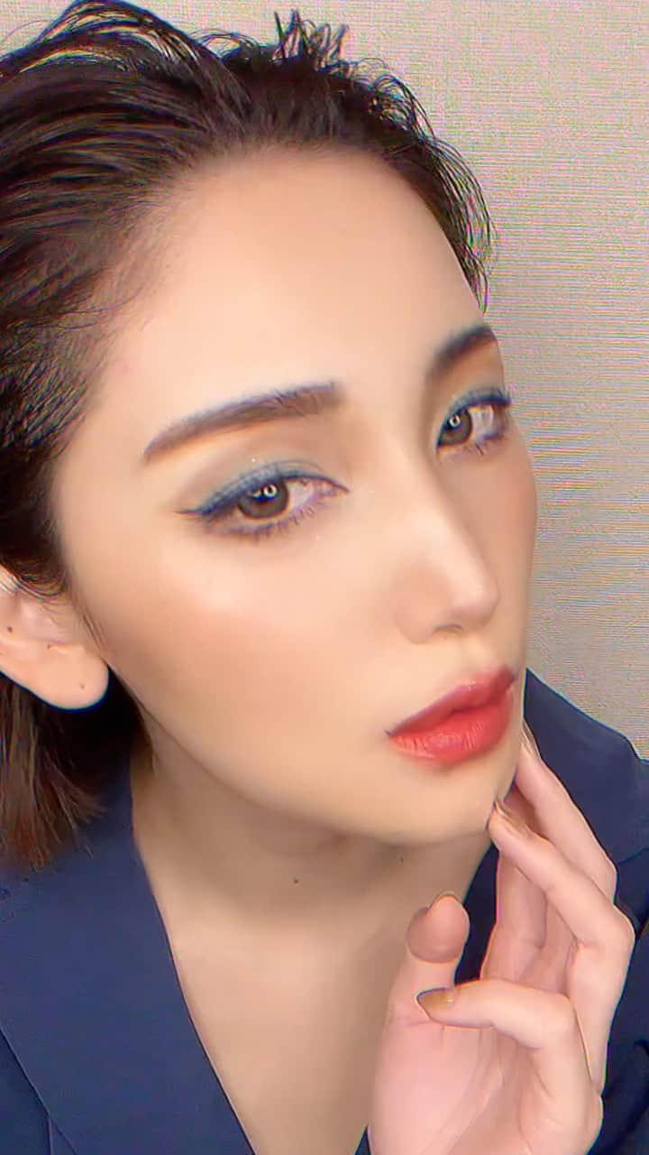 小島みゆのインスタグラム：「顔はキャンパス💄  どんな雰囲気でも 努力次第🐙☆」