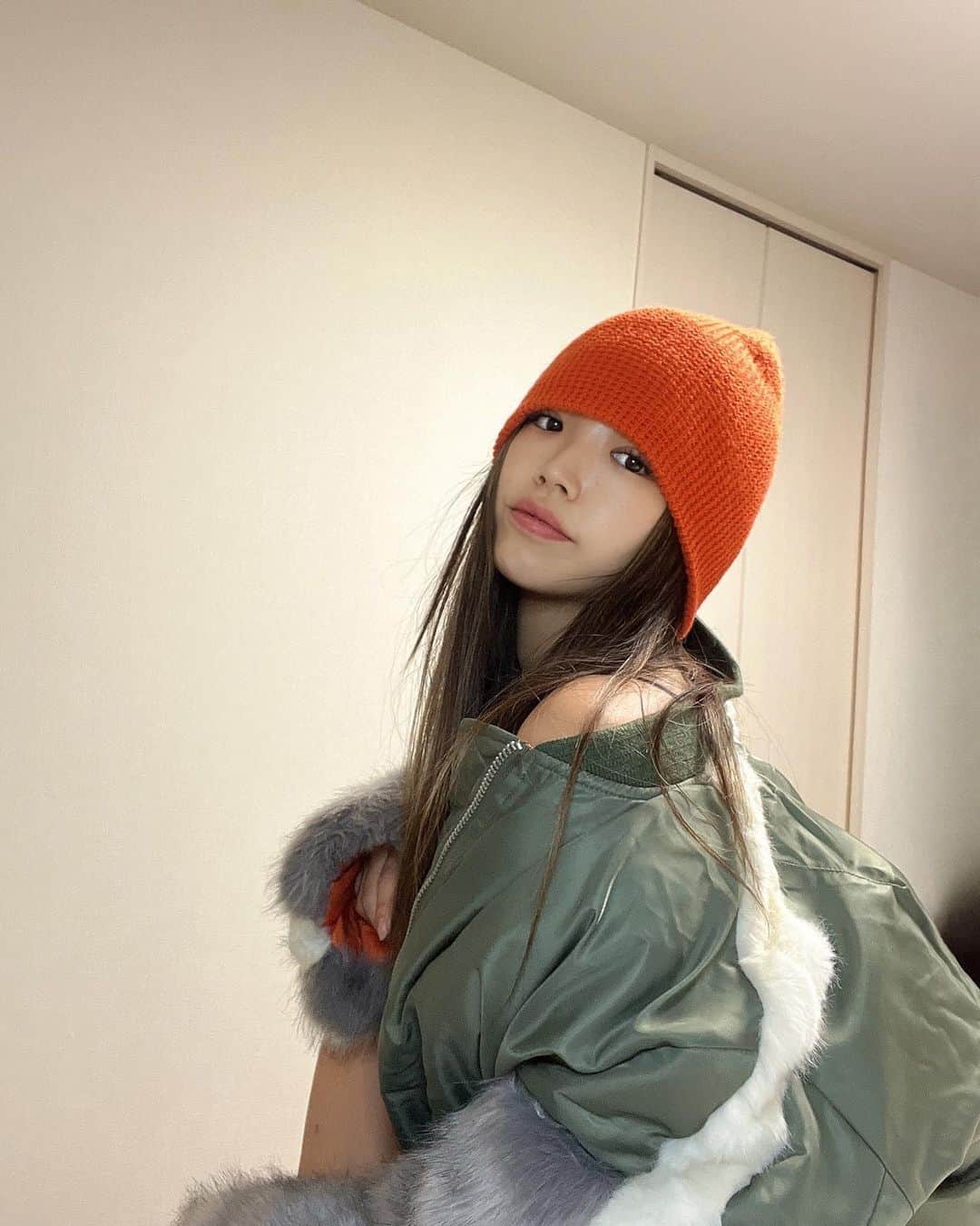 Linaのインスタグラム：「冬の支度と断捨離。  @sbeautyclinic  乾燥の季節ですね🥺」