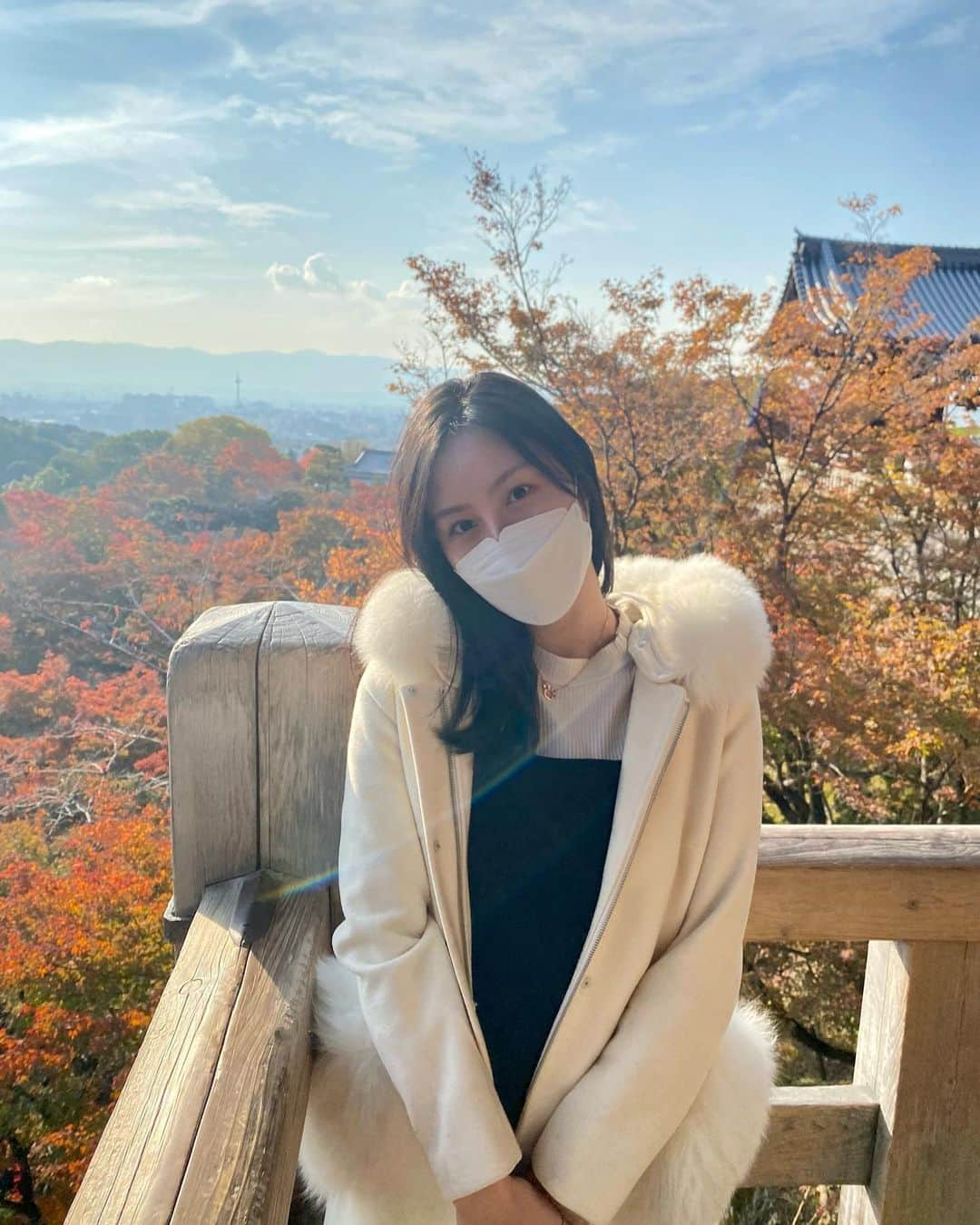 里彩さんのインスタグラム写真 - (里彩Instagram)「⛩️🍁 紅葉がすっごく綺麗でした🥺 緑、オレンジ、赤のコントラストが個人的に好きです🥰 秋をたくさん感じられました☀️  #kyoto #kyotojapan #kyototrip #kyototravel #japan #japantravel #japanese #kiyomizudera #kiyomizuderatemple #京都 #京都観光 #京都紅葉 #京都旅行 #紅葉 #紅葉スポット #紅葉デート #清水寺」11月26日 20時40分 - risa_gram611