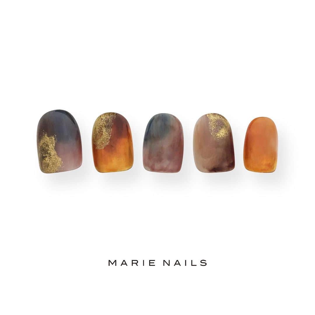 marienails_jpnのインスタグラム：「#nailartist #nailstagram #nailswag #nailist #marienails #nail #nails #naildesign #nailart #fashion #trend #gelnails #ユニコーンマグネット #パティーネイル #グラデネイル #マリーネイルズ #ネイルデザイン #秋ネイル #ジェルネイル #ファッション #ネイルサロン #ネイリスト #お洒落さんと繋がりたい #オフィスネイル #ネイルアート #おしゃれ #秋コーデ #オーロラネイル #シンプルネイル #ファッショニスタ」