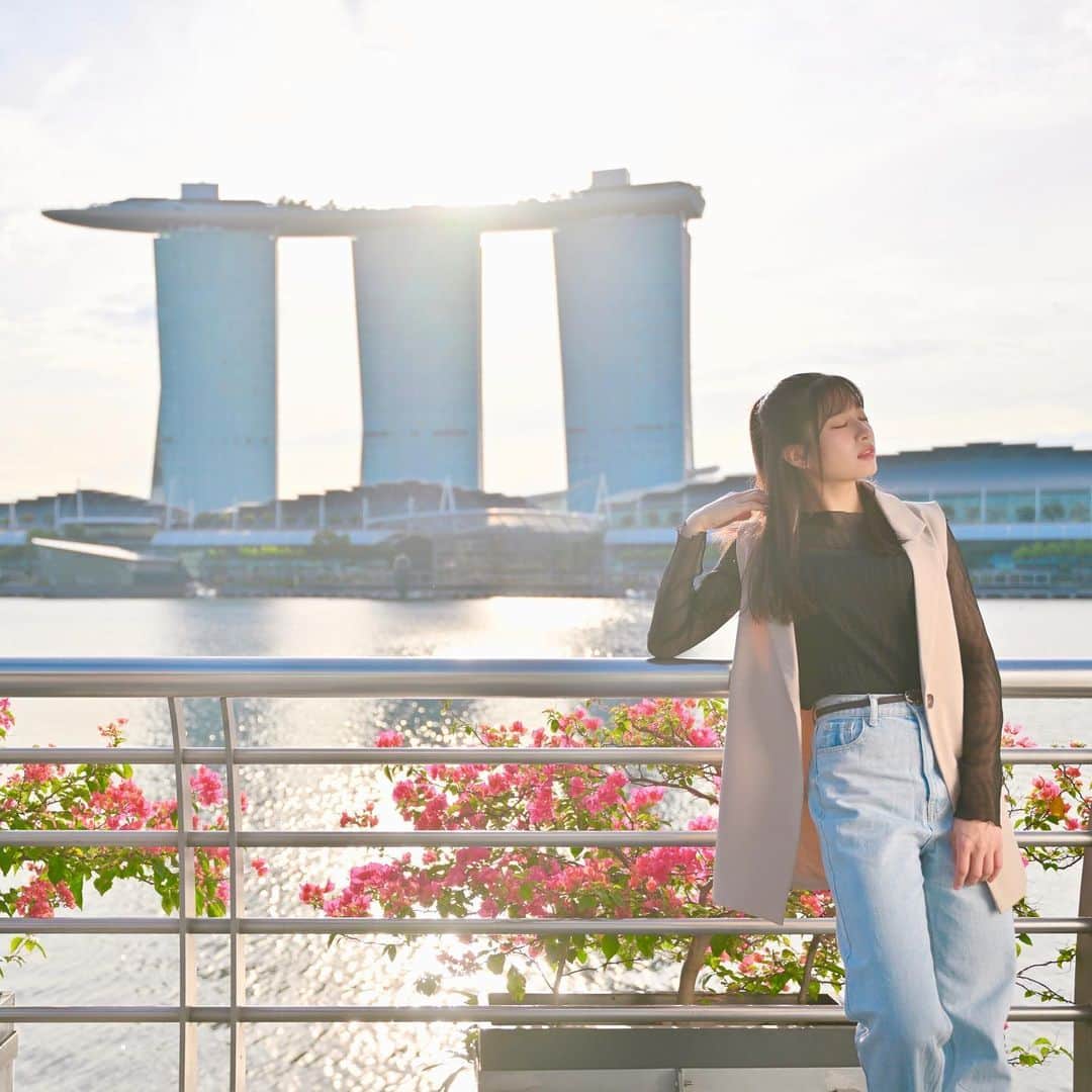 のインスタグラム：「今回出演させていただいた「Asia Neo Art Fest 2022」のイベント会場✨「Marina Bay Sands」 とても素敵なホテルでした🥂  #akb48 #yurinagyoten #singapore  #marinabaysands #idol #love #instagood #instalove #fashion #beautiful #happy #art #ootd #japanesegirl #model #gravure #jepang #일상 #寫真 #日本 #日本女孩 #東京 #东京 #日系穿搭 #行天優莉奈」