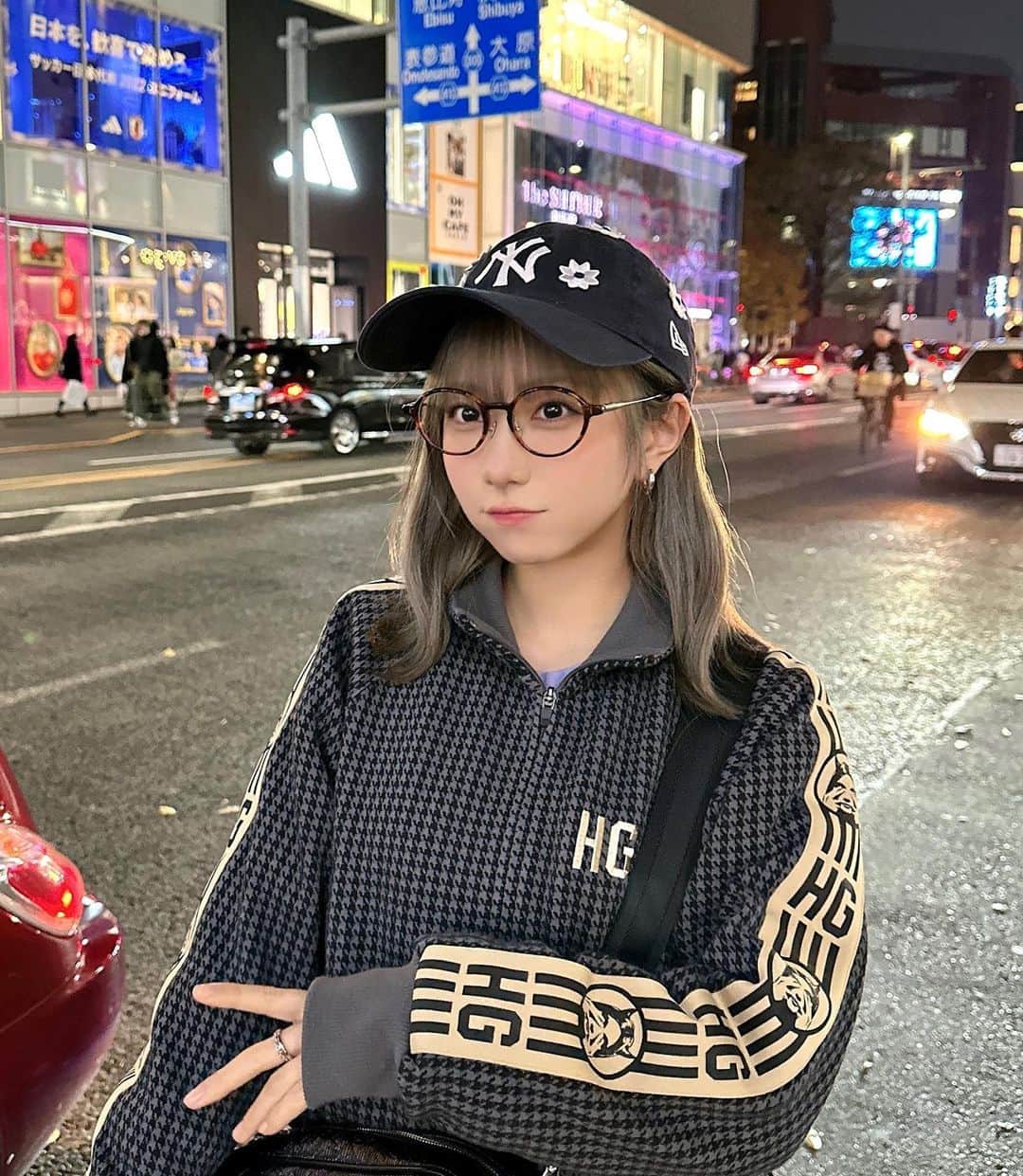 のインスタグラム：「メガネ新調した👓度入りだお🫶🏻 もう可愛すぎて、、、、、(*´-`) 反射しにくいから写真とか撮りやすくて ここのメガネ本当に好きなの🥹 @resee.official   指輪もめちゃくちゃ可愛いんだがぁ、、 @h_jewelry_official」