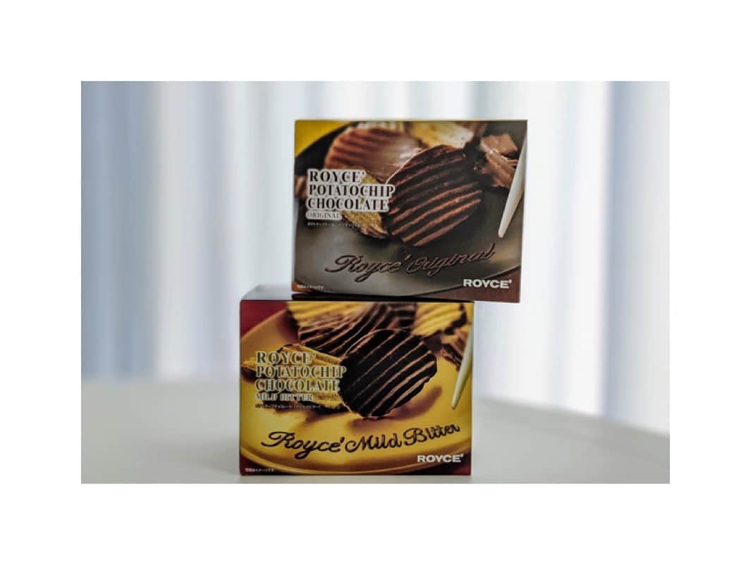 川村亜紀さんのインスタグラム写真 - (川村亜紀Instagram)「見かけたら買わずにはいられないですよね。 ロイズのチョコがけポテチ✨ チョコレートとポテトチップスと好きなものが組み合わされていて美味しくないはずがない。 迷わず1人で1箱いただきます😊 #ロイズ #チョコがけポテチ  #食べ始めたら止まりません  #糖質脂質祭り #🥔#🍫 #royce #potatochipschocolate  #北海道は美味しいものがいっぱい」11月27日 9時01分 - _aki1015_