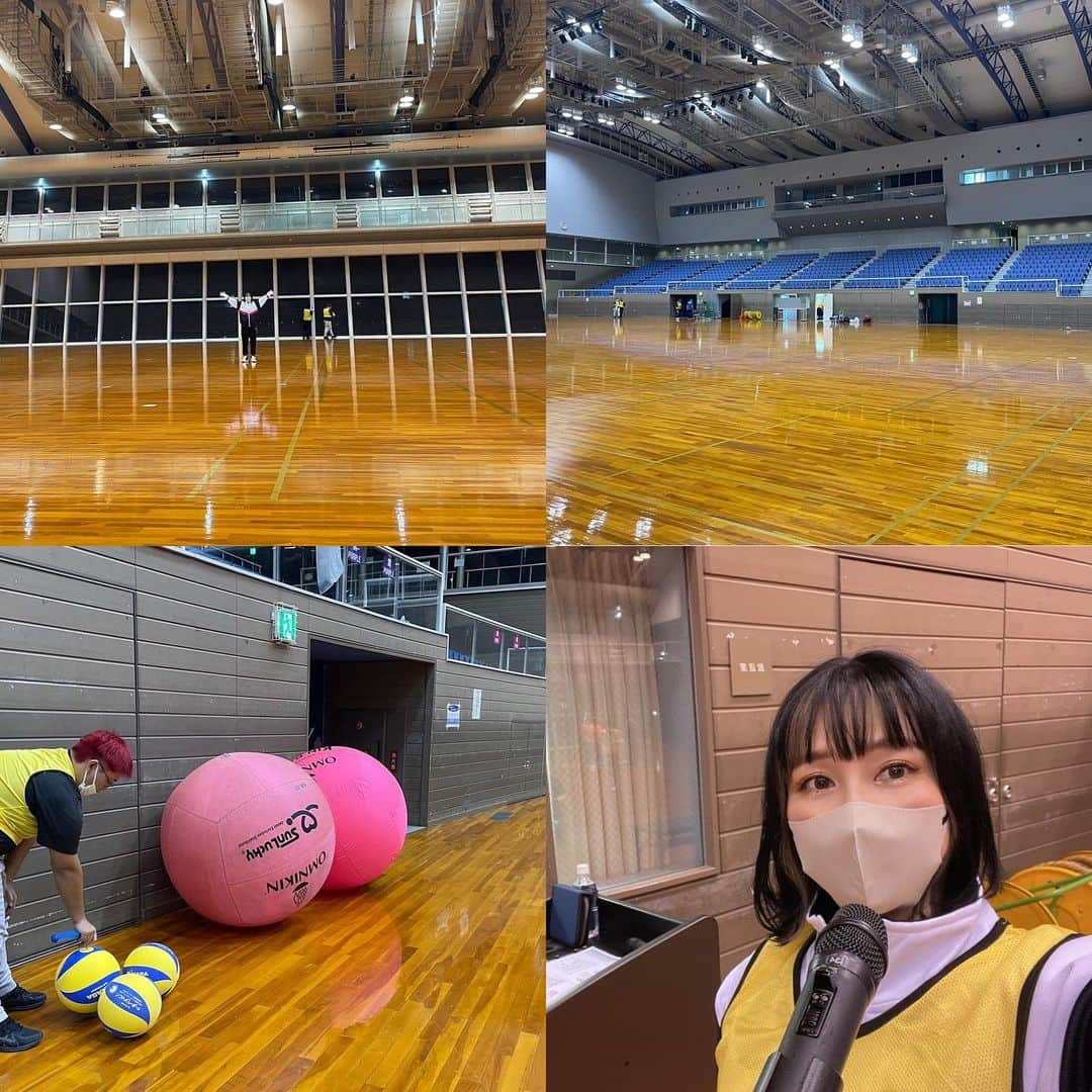 小嶋晶子のインスタグラム：「Today for work I will be doing event MC. I'm pumped up so that everybody will enjoy this event! #本日の現場 #MCのお仕事 #みんなでスポーツ #楽しんでもらえるよう #盛り上げるぞ  #🎤」