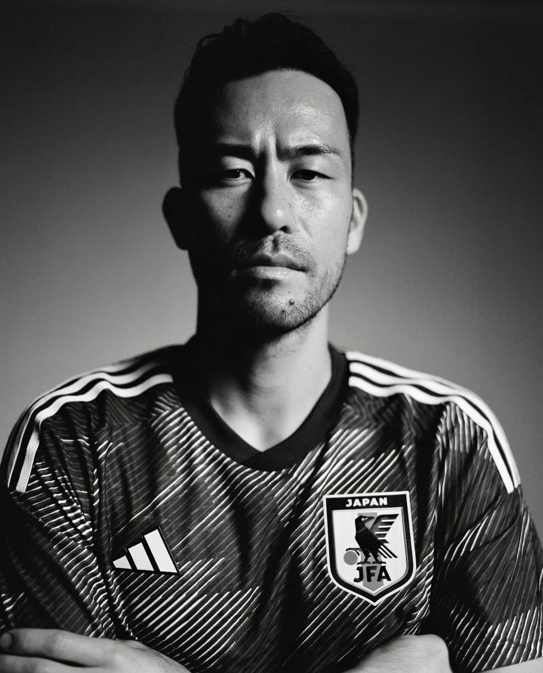 小浪次郎さんのインスタグラム写真 - (小浪次郎Instagram)「Portrait for Soccer Japan National Team. サッカーを本気でやっていた身として彼らは憧れであり希望である。撮影できて光栄でした。応援してます。」11月27日 9時56分 - jirokonami
