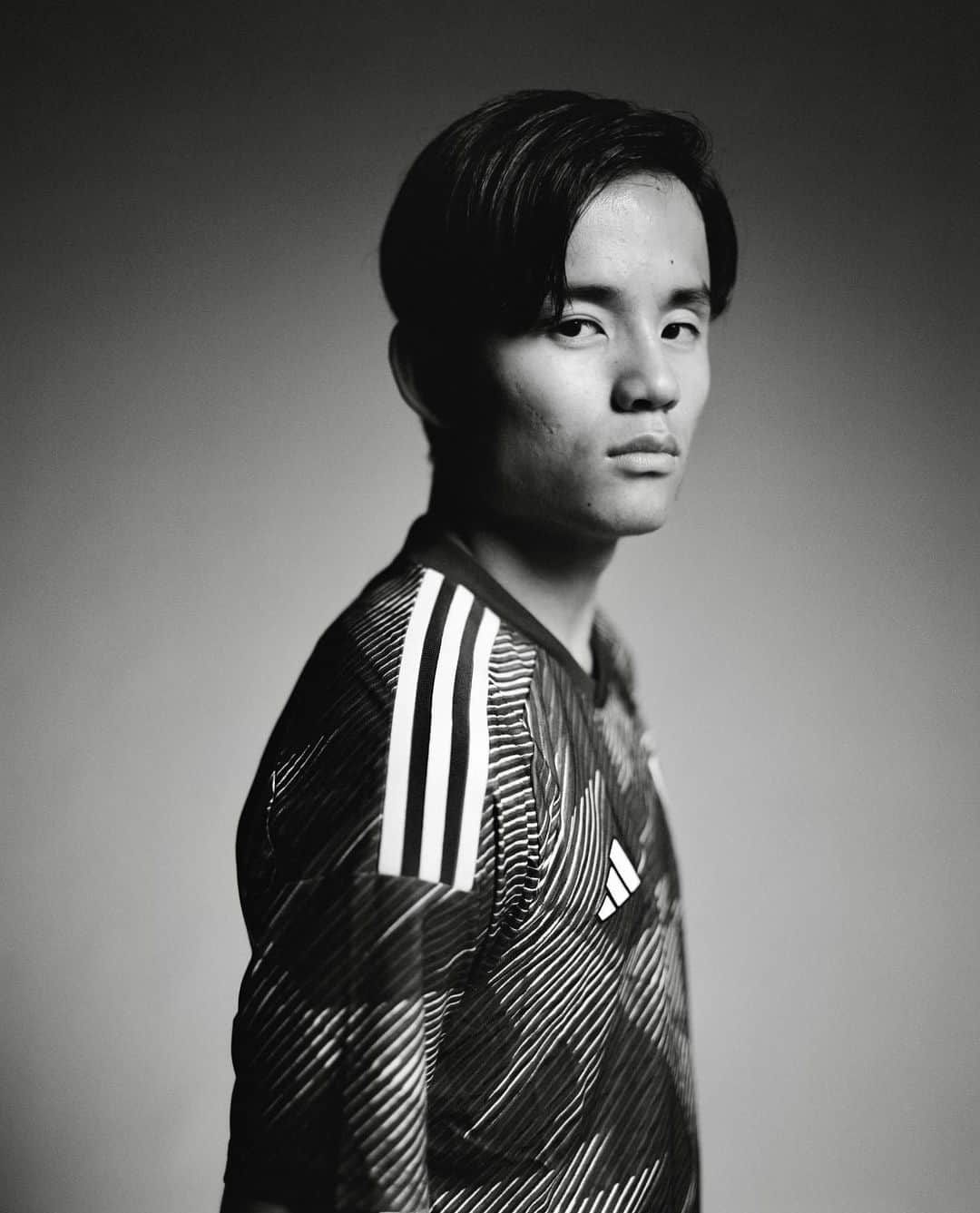 小浪次郎のインスタグラム：「Portrait for Soccer Japan National Team. サッカーを本気でやっていた身として彼らは憧れであり希望である。撮影できて光栄でした。応援してます。」