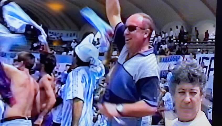 ディエゴ・シメオネのインスタグラム：「Te extraño viejo! Mundial ‘98 fase de grupos 🇦🇷🇦🇷🇦🇷」