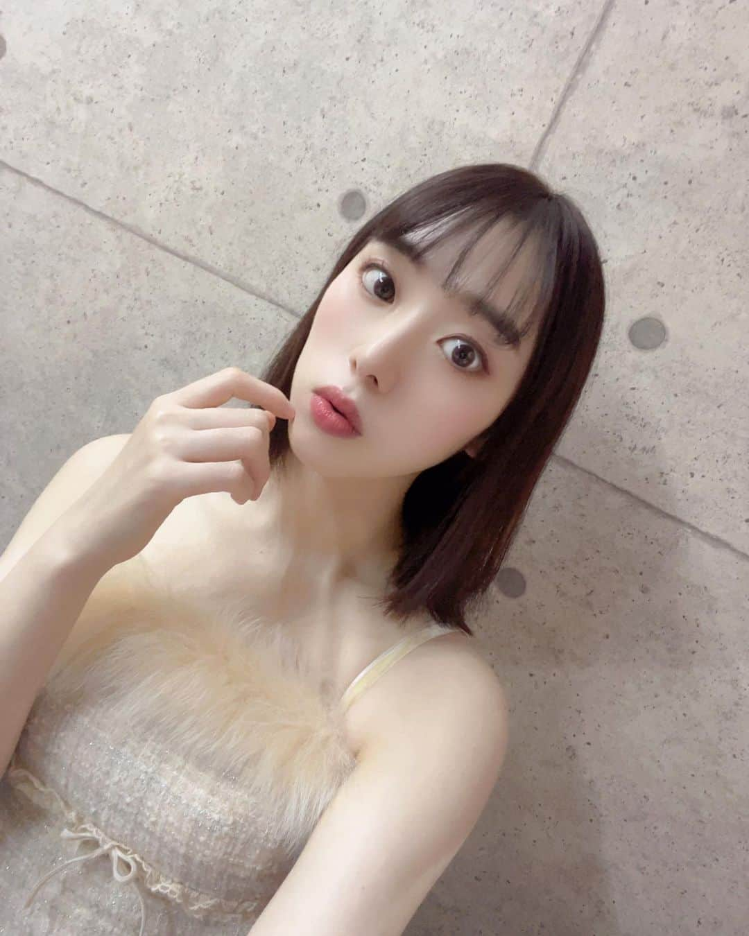 本田さとみさんのインスタグラム写真 - (本田さとみInstagram)「大阪撮影会ありがとうございました🤍  また1月に大阪で予定してます✨  撮影会が初めての方も多くて、どうしたらいいか分からないとの声が沢山ありました🥺  只管写真を撮りまくるのも良し、お話しするのがメインでちょっと撮るのも良し、（中には1枚も撮らずにずっとお話ししてる方も😳笑）  ルールを守った上で自由に楽しんでいただいて大丈夫です☺️✨✨  是非気軽に遊びにいらしてください😊🎶  #撮影 #撮影会 #撮影会モデル #ありがとう #大阪 #photo #like #japanesegirl #model #follow #osaka #sexy #sexyactress #nude」11月27日 14時55分 - kirimi_hm