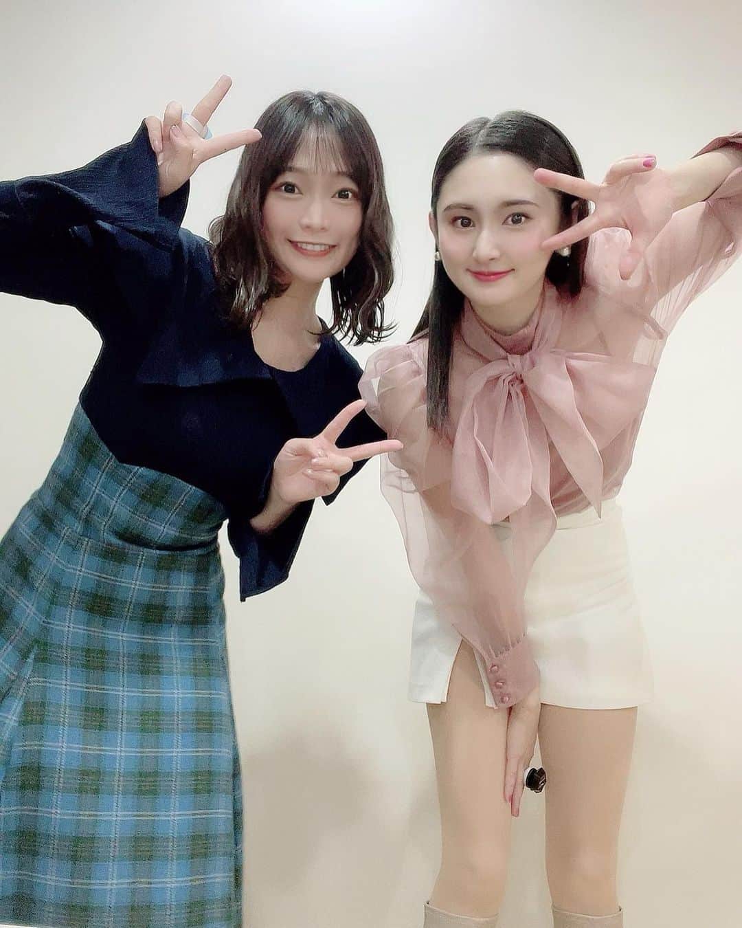 大久保聡美さんのインスタグラム写真 - (大久保聡美Instagram)「マチネは、永遠の相棒小山と💙 @koyamamomoyo_official 💙  久しぶりに会っても変わらない空気感 バリバリ活躍して輝き続ける中にどこか漂う北海道感 好き🫶🫶🫶  セラミュ以来、お仕事一緒になったの初めてじゃないかい！？！？ ひょっとしてな！？  初めて2人で披露するwe are the pretty guardianは ５人で踊っていた頃を思い出しながら 楽屋でめちゃくちゃ練習しました🤣 でもやっぱり体に染みついているものですね🤭  もう本当に何年も歌うことなかったから生きた心地がしなかったけど、 小山が隣にいてくれて本当に心強かった😌💖 forever loveだよ🫶  #セラミューフェス  #セラミュ #セーラームーン」11月27日 18時00分 - stm_o_